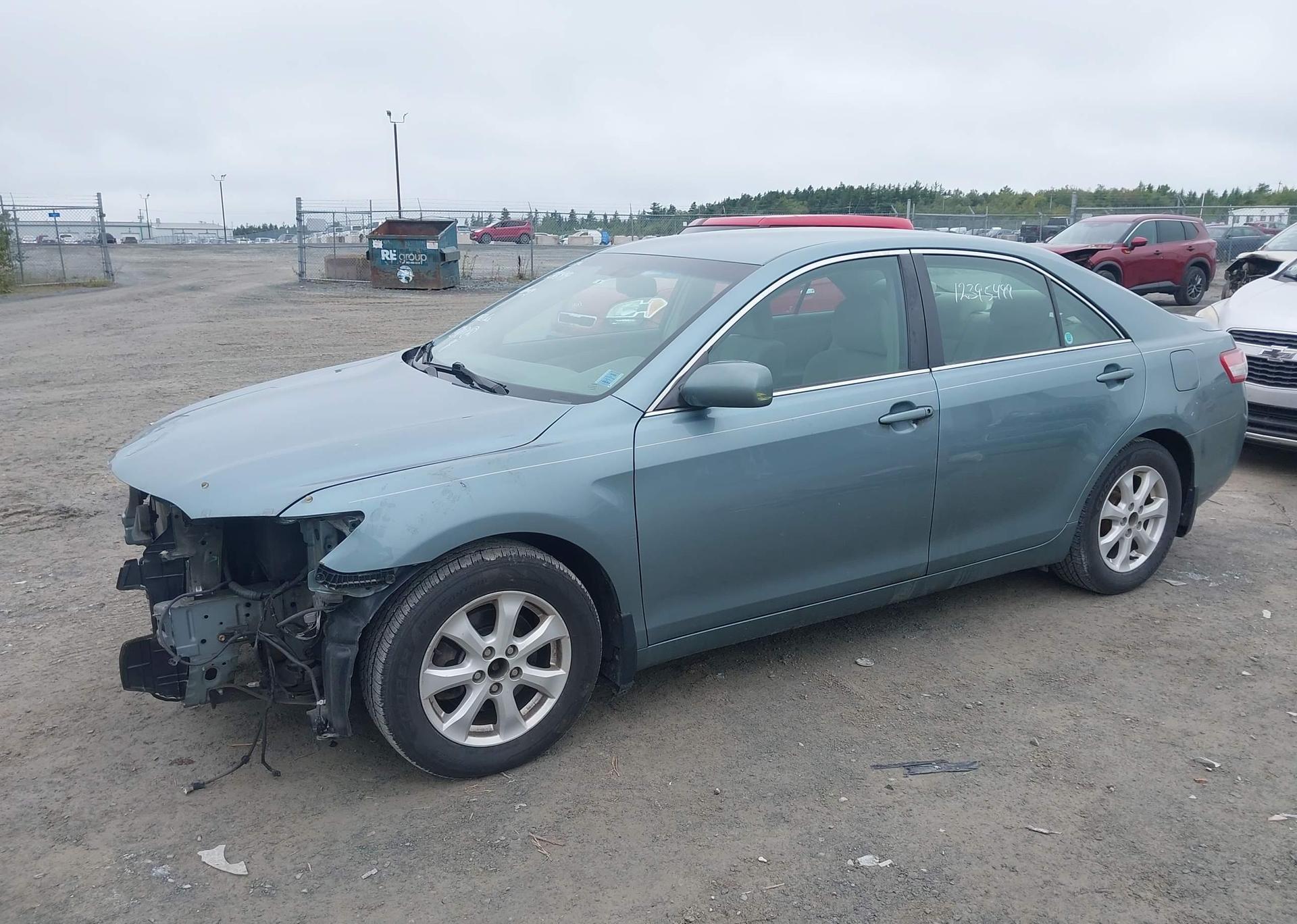 2011 TOYOTA CAMRY LE