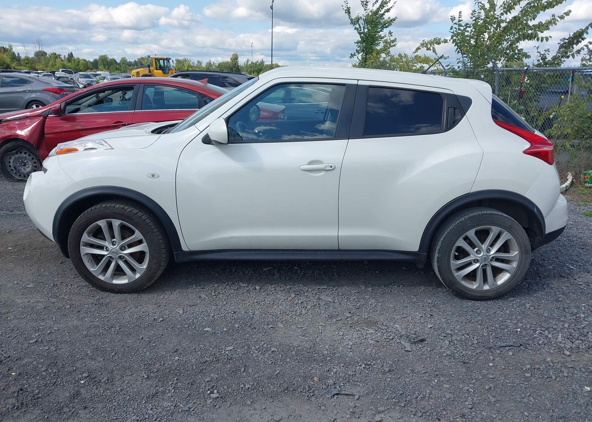 2014 NISSAN juke