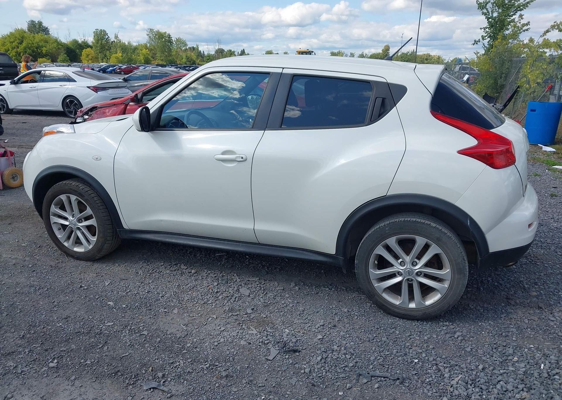 2014 NISSAN juke