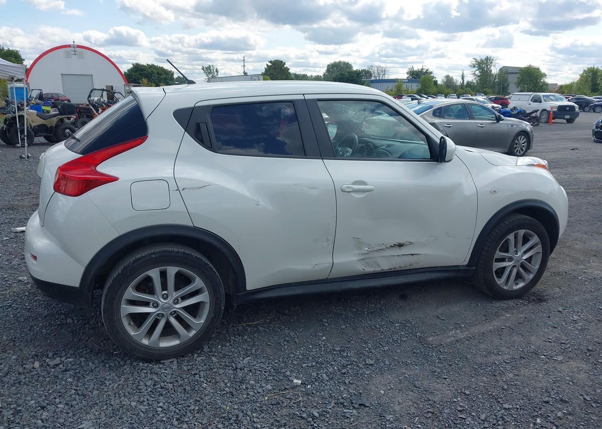 2014 NISSAN juke