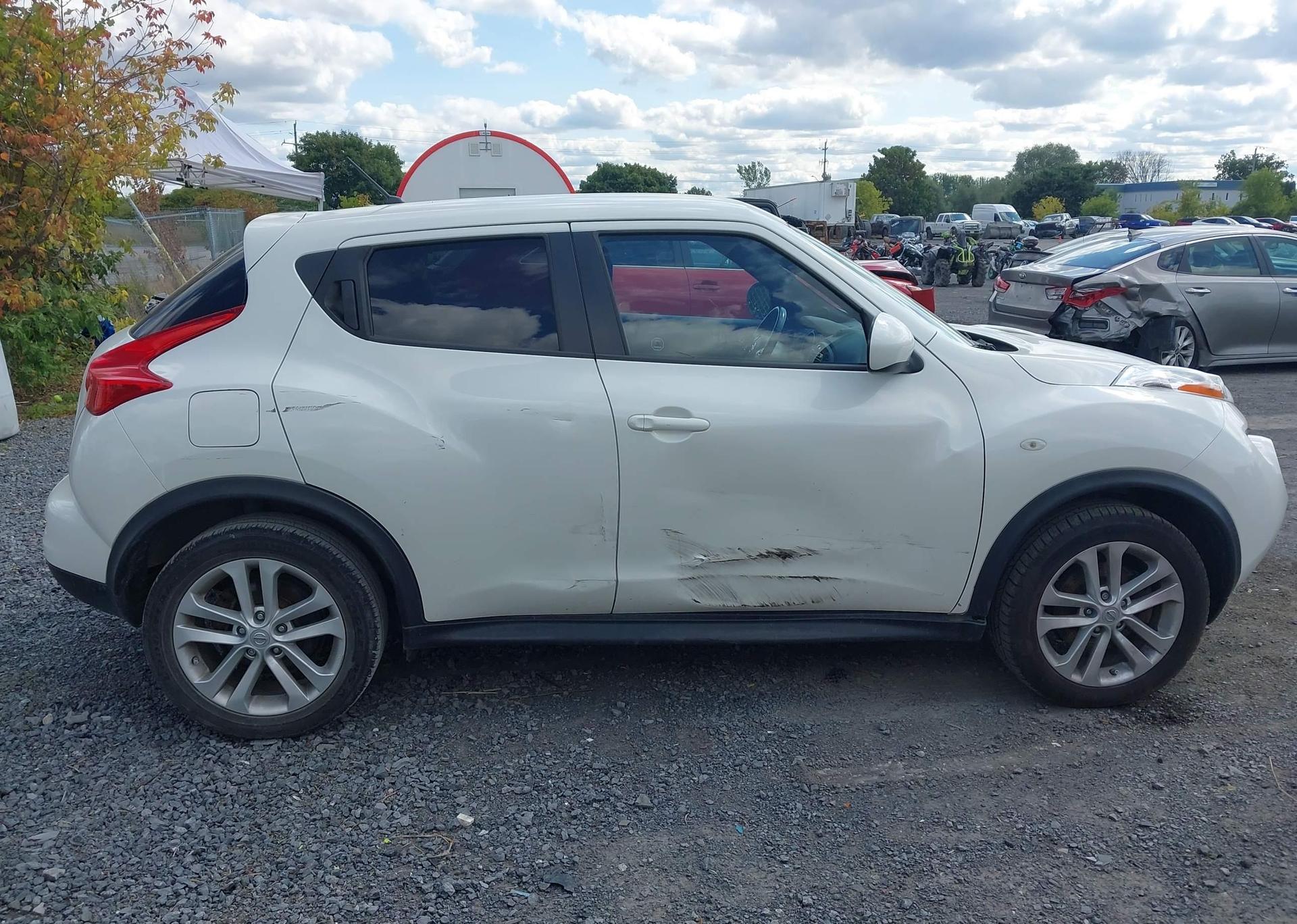 2014 NISSAN juke