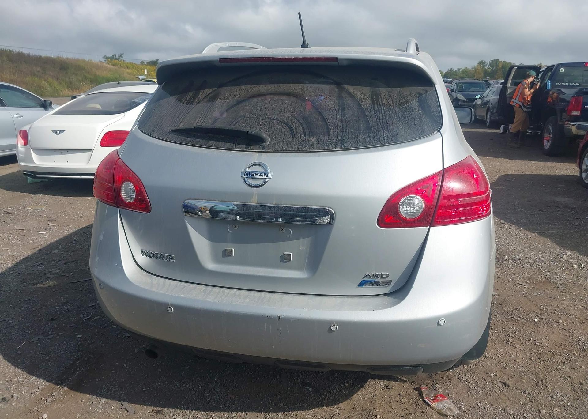 2012 NISSAN ROGUE S