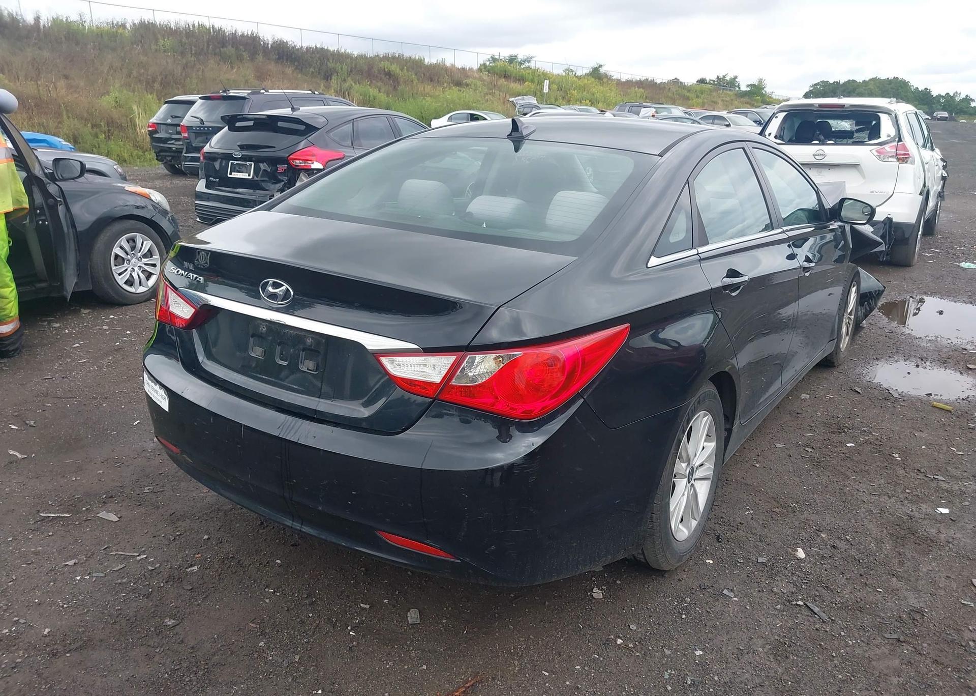 2011 HYUNDAI SONATA GLS