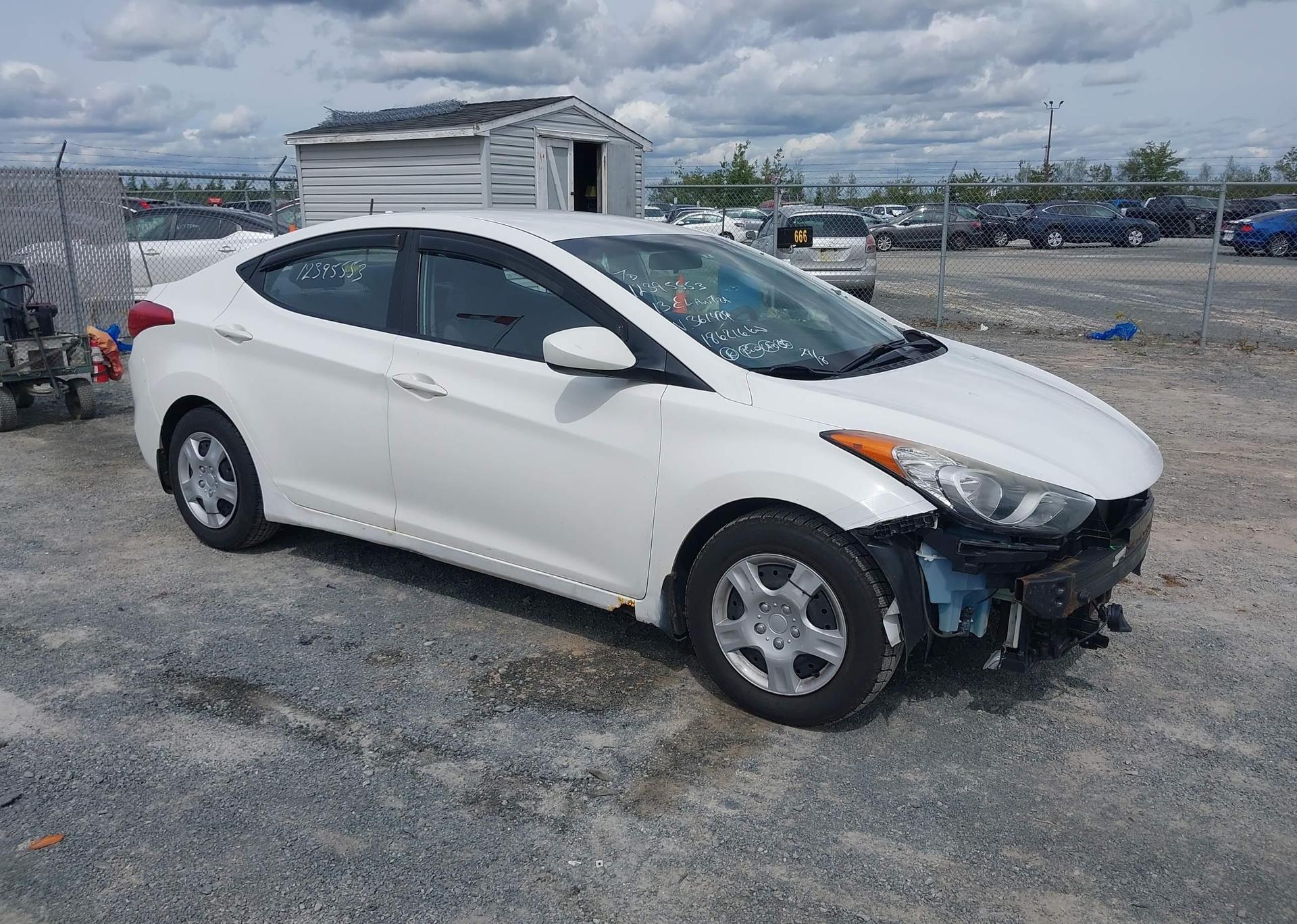 2013 HYUNDAI ELANTRA GL