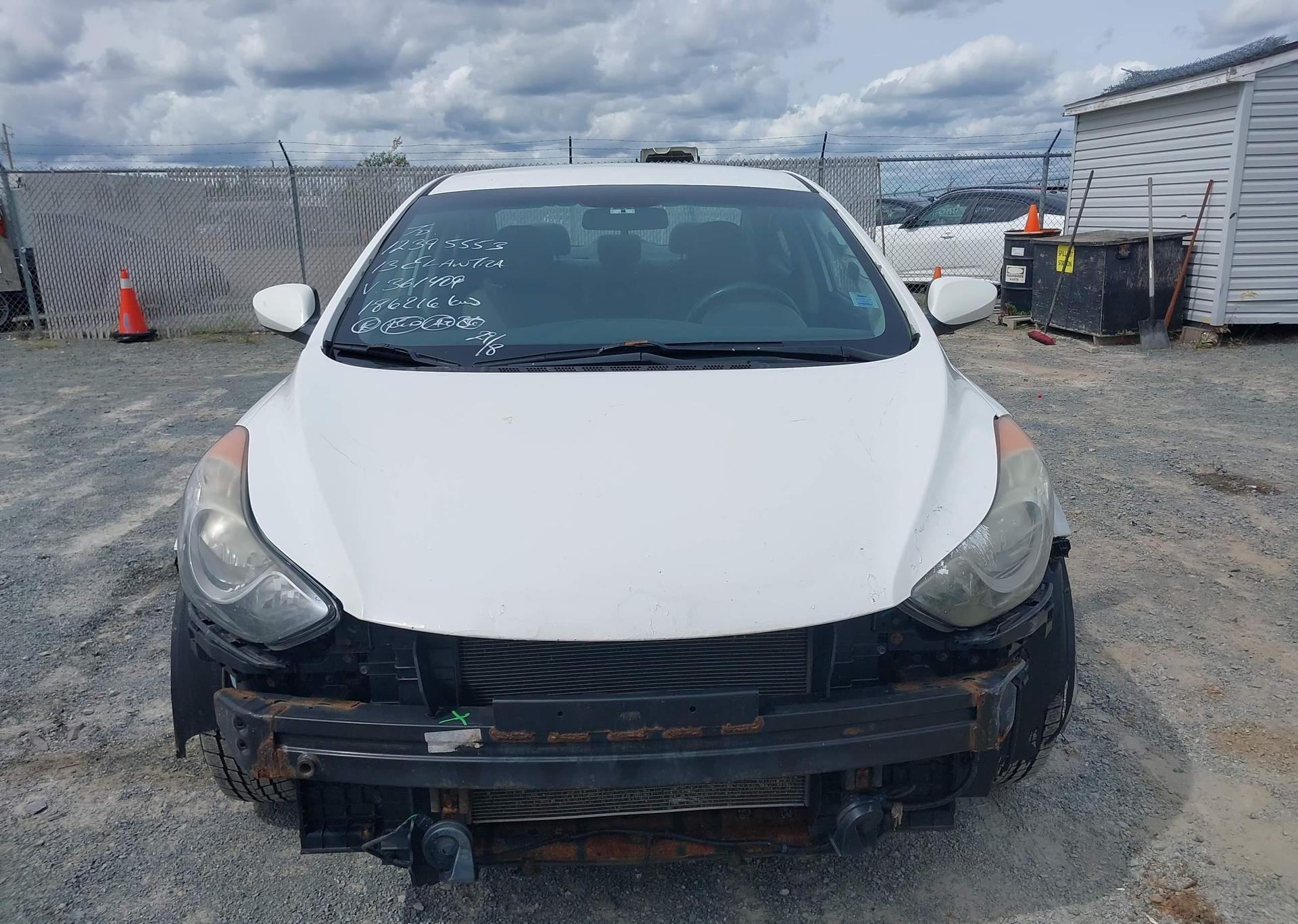 2013 HYUNDAI ELANTRA GL