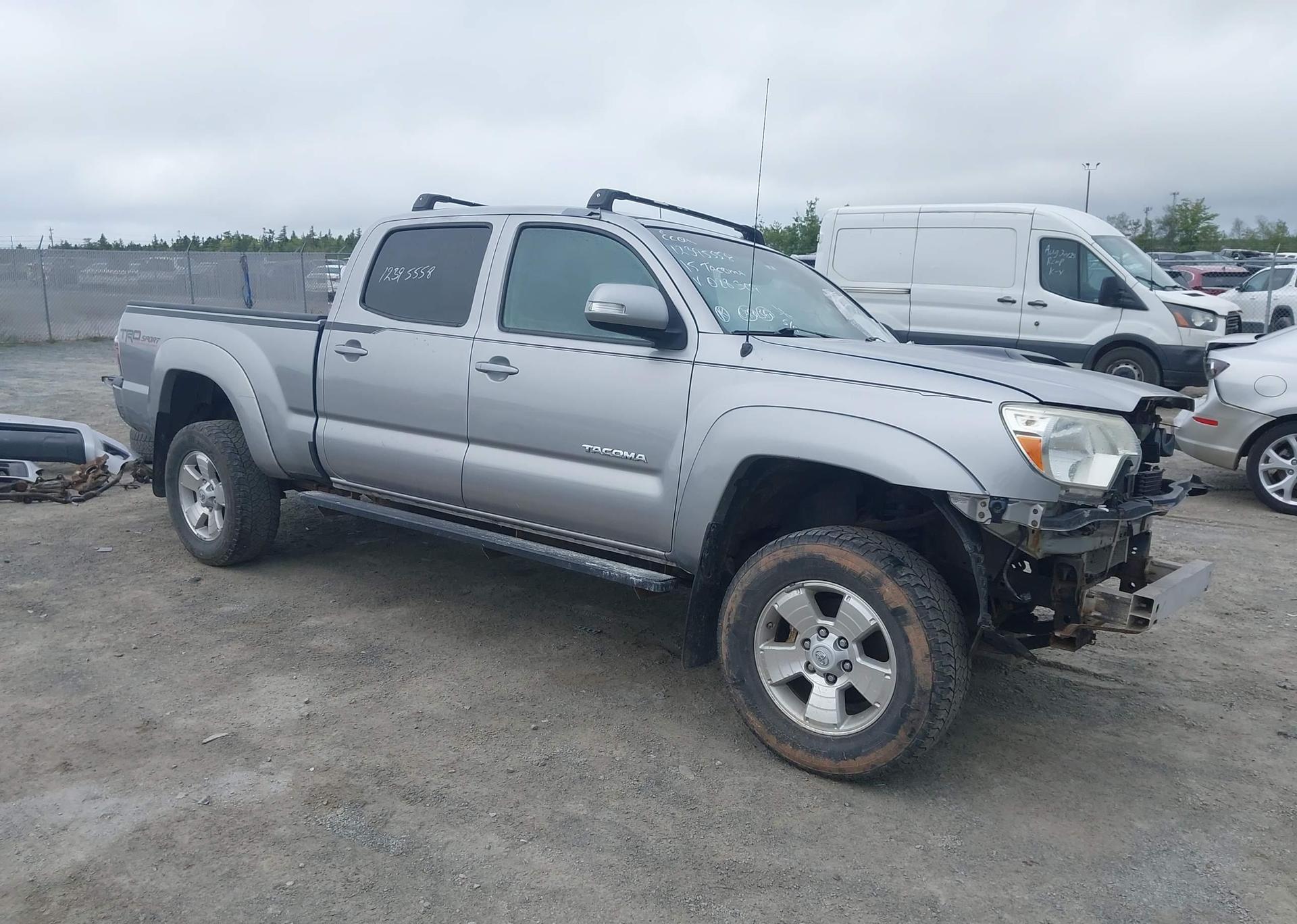 2015 TOYOTA TACOMA