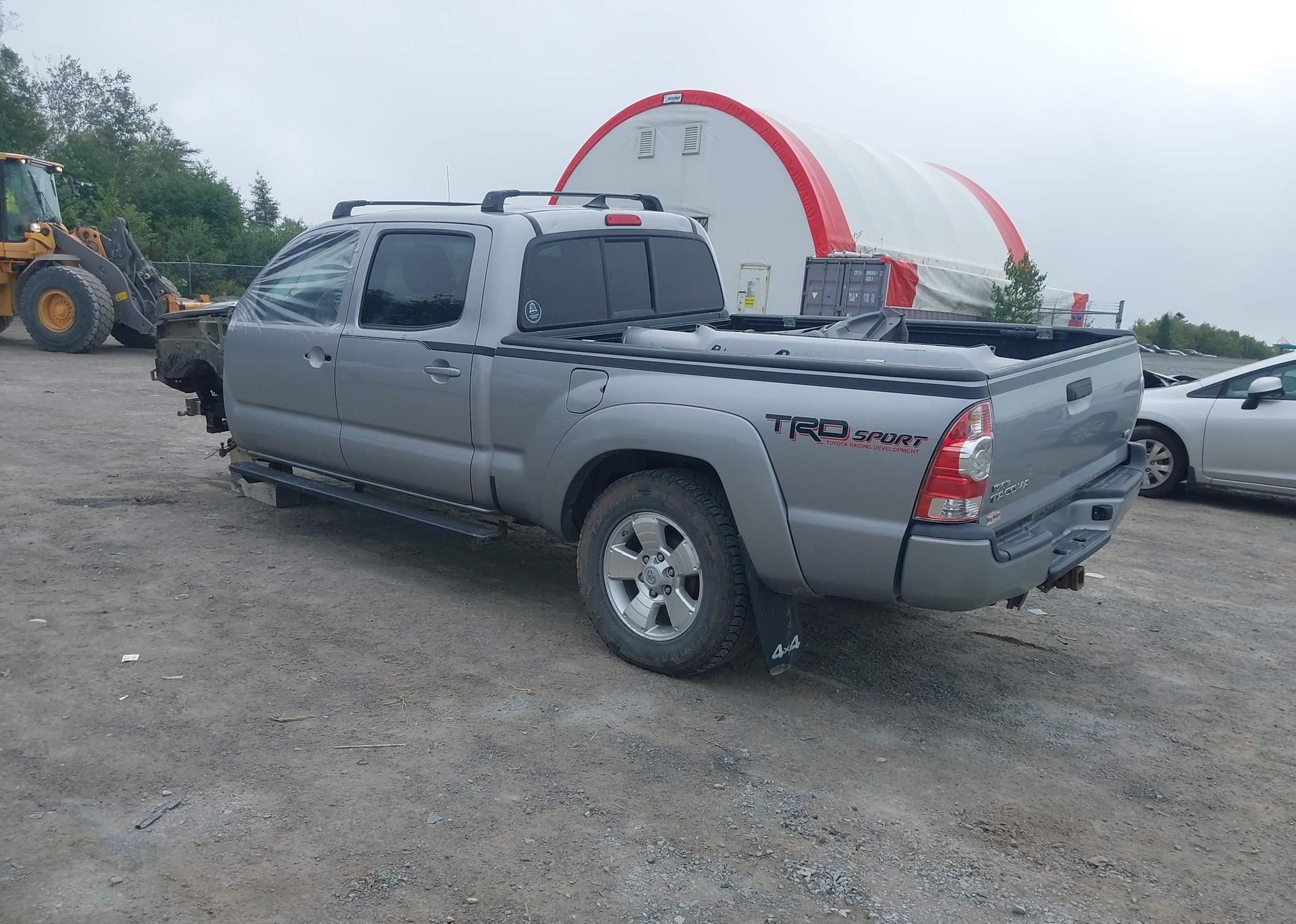 2015 TOYOTA TACOMA