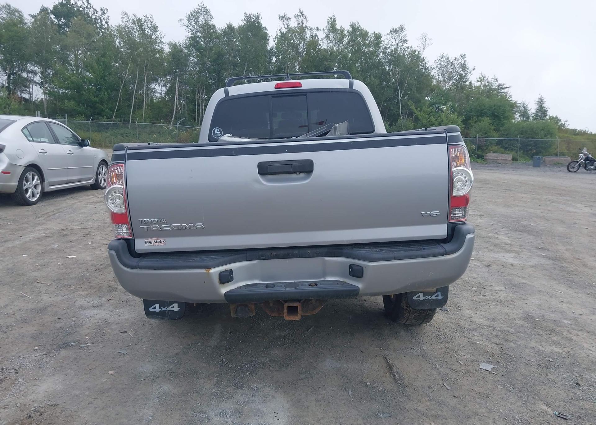 2015 TOYOTA TACOMA