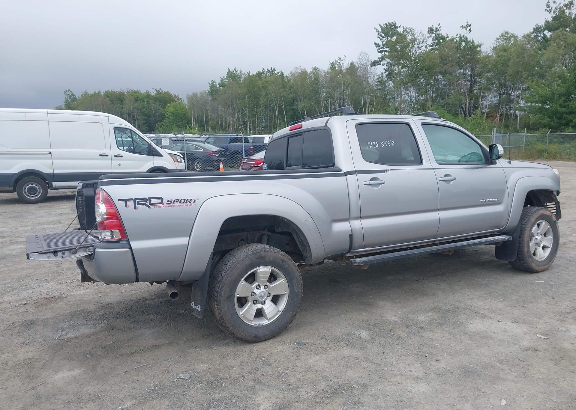 2015 TOYOTA TACOMA