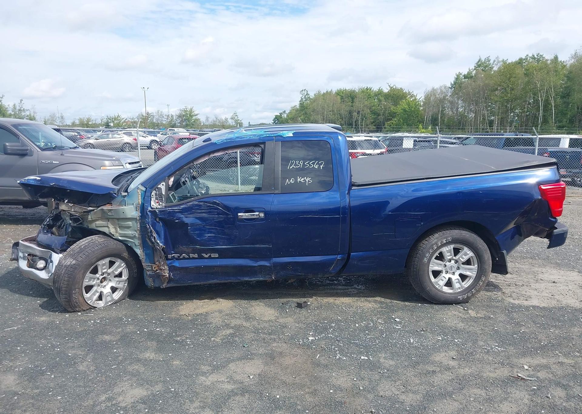 2018 NISSAN TITAN SV