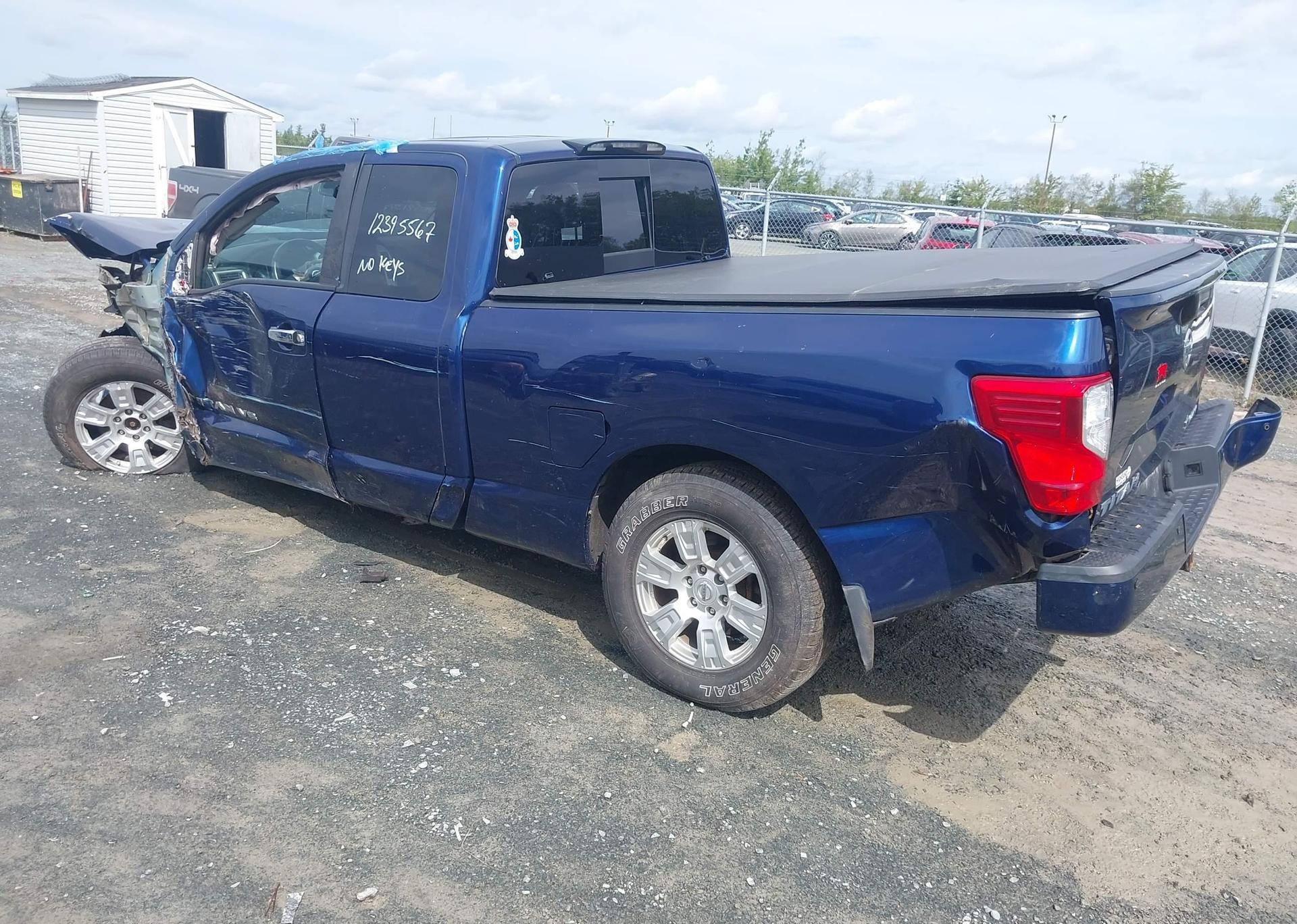 2018 NISSAN TITAN SV