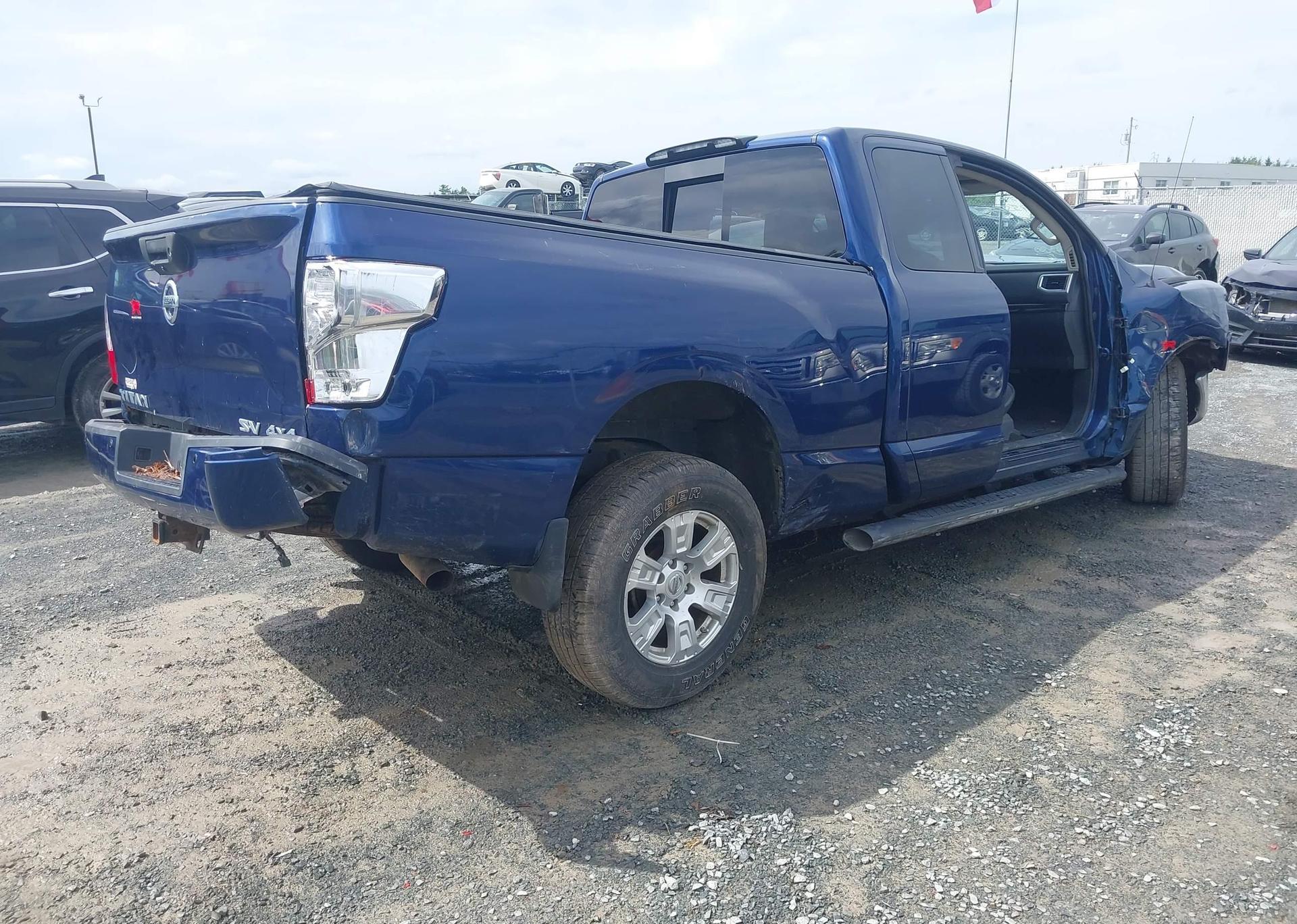 2018 NISSAN TITAN SV