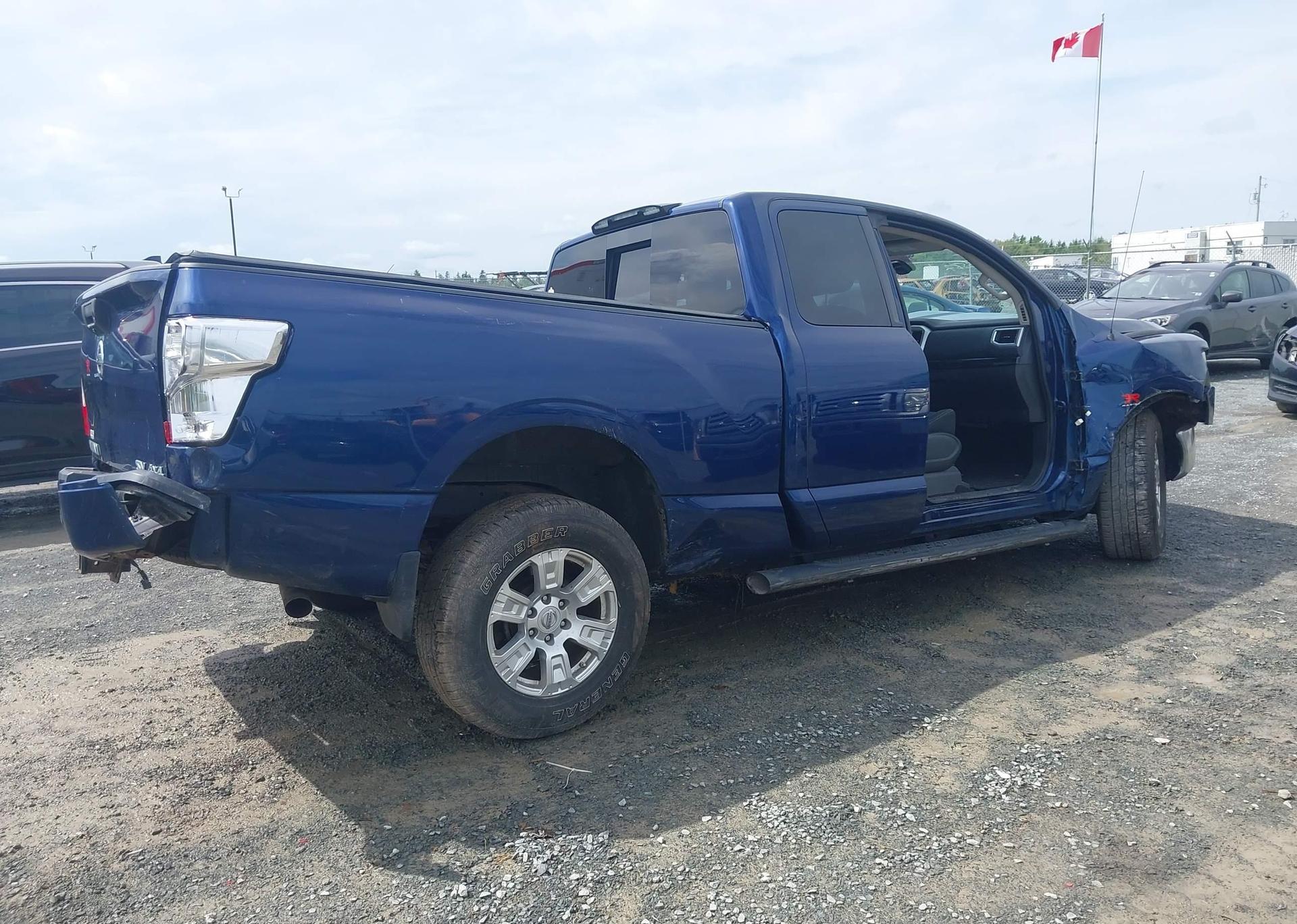 2018 NISSAN TITAN SV