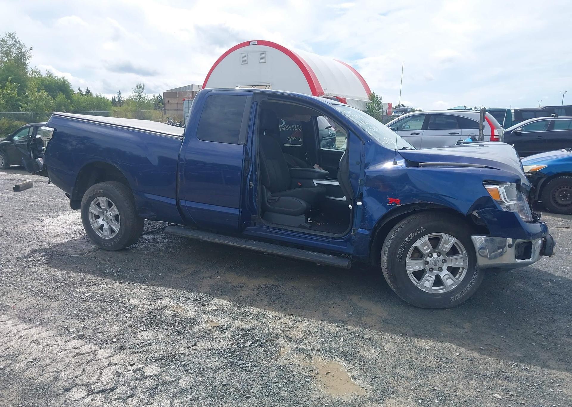 2018 NISSAN TITAN SV