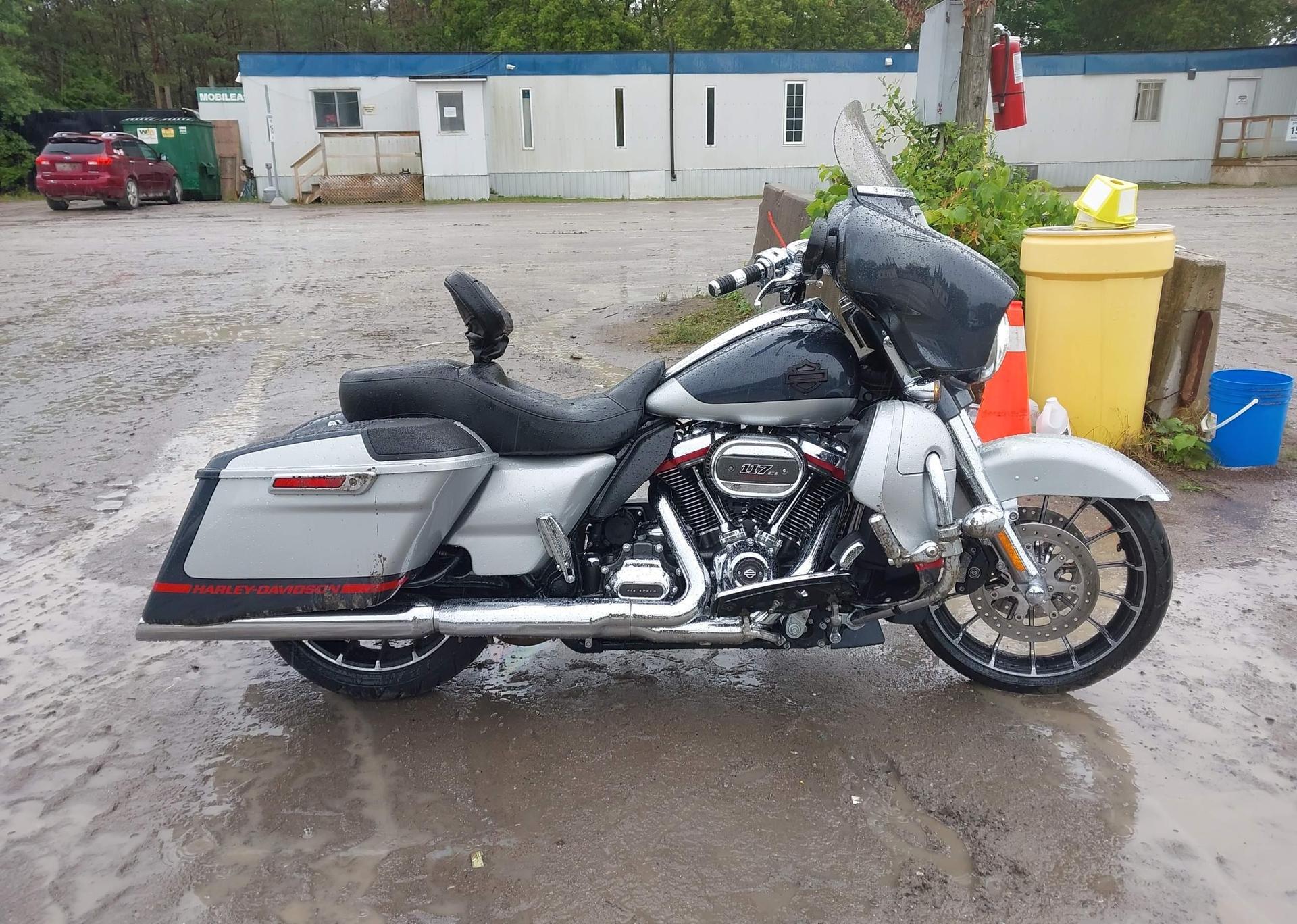 2019 HARLEY-DAVIDSON FLHXSE