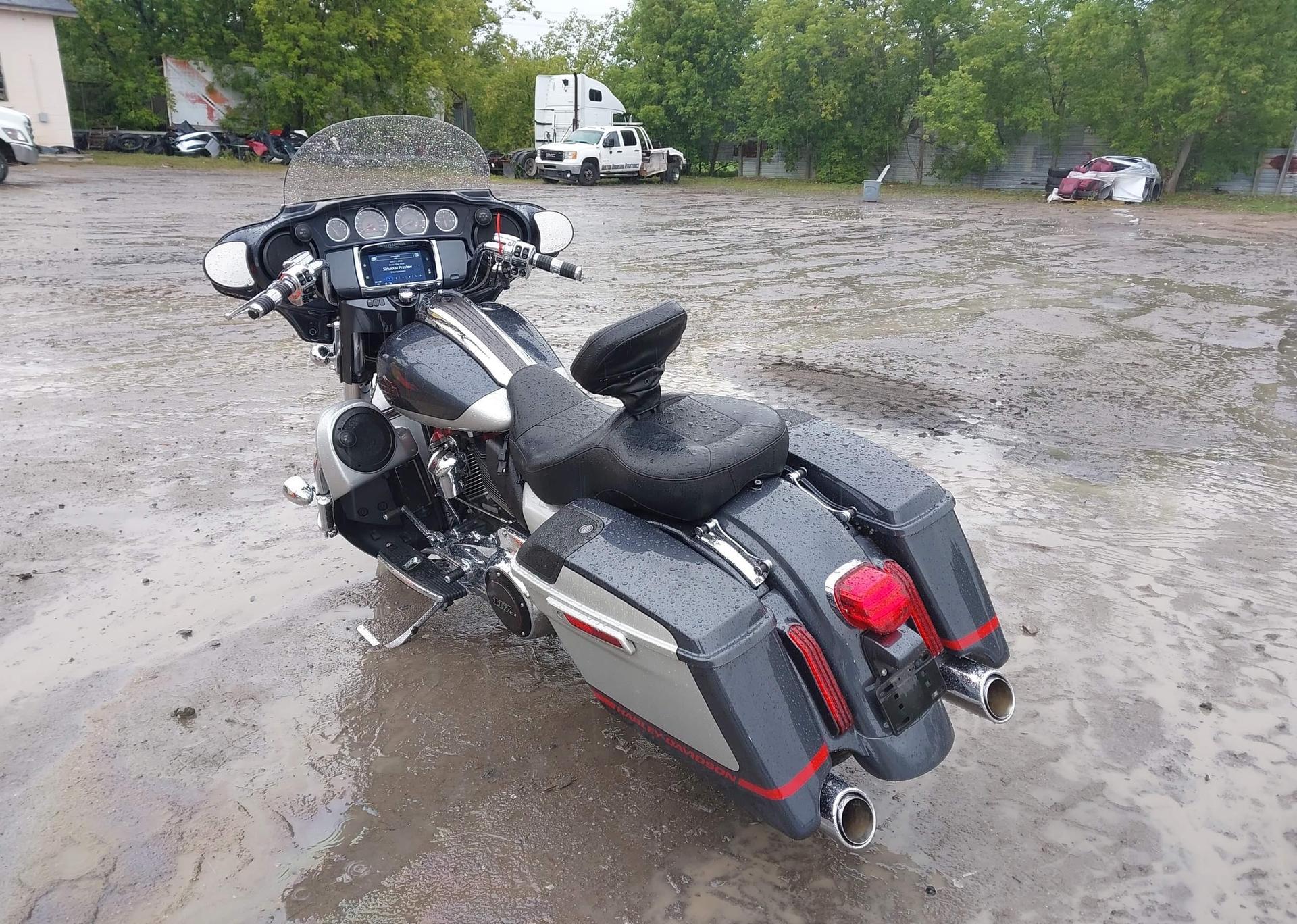 2019 HARLEY-DAVIDSON FLHXSE