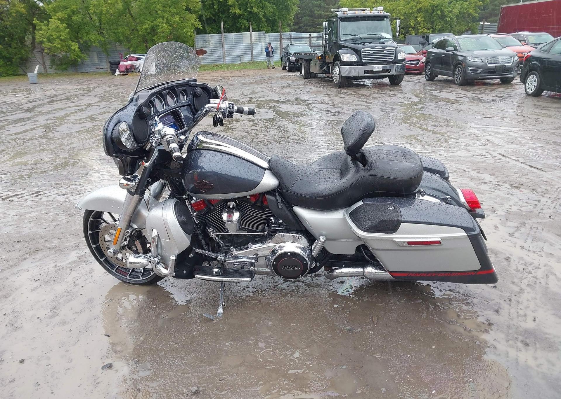 2019 HARLEY-DAVIDSON FLHXSE