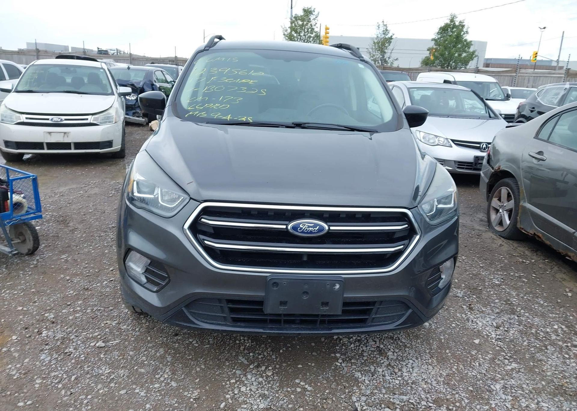 2017 FORD ESCAPE SE