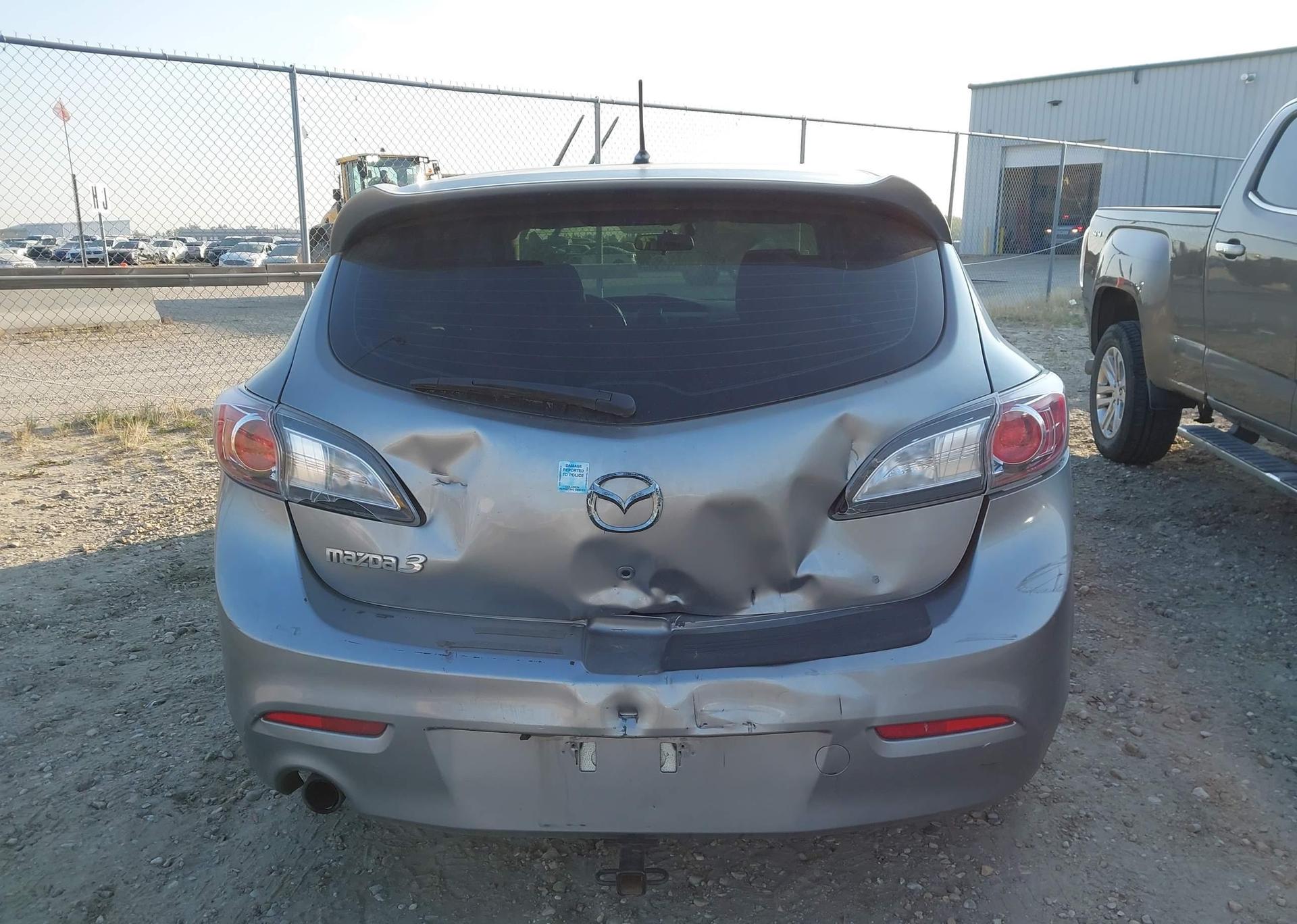 2012 MAZDA 3 I