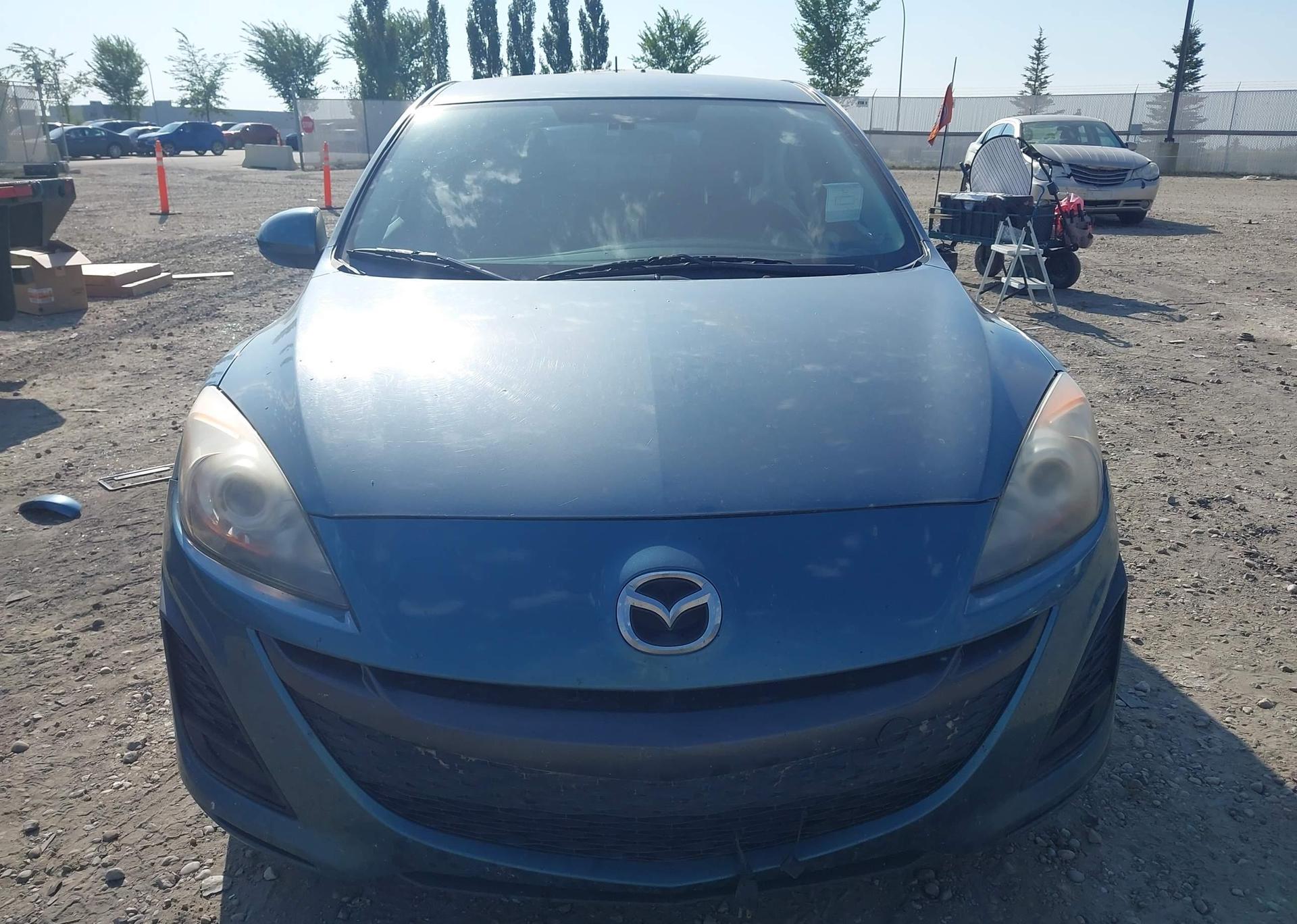 2011 MAZDA 3 I