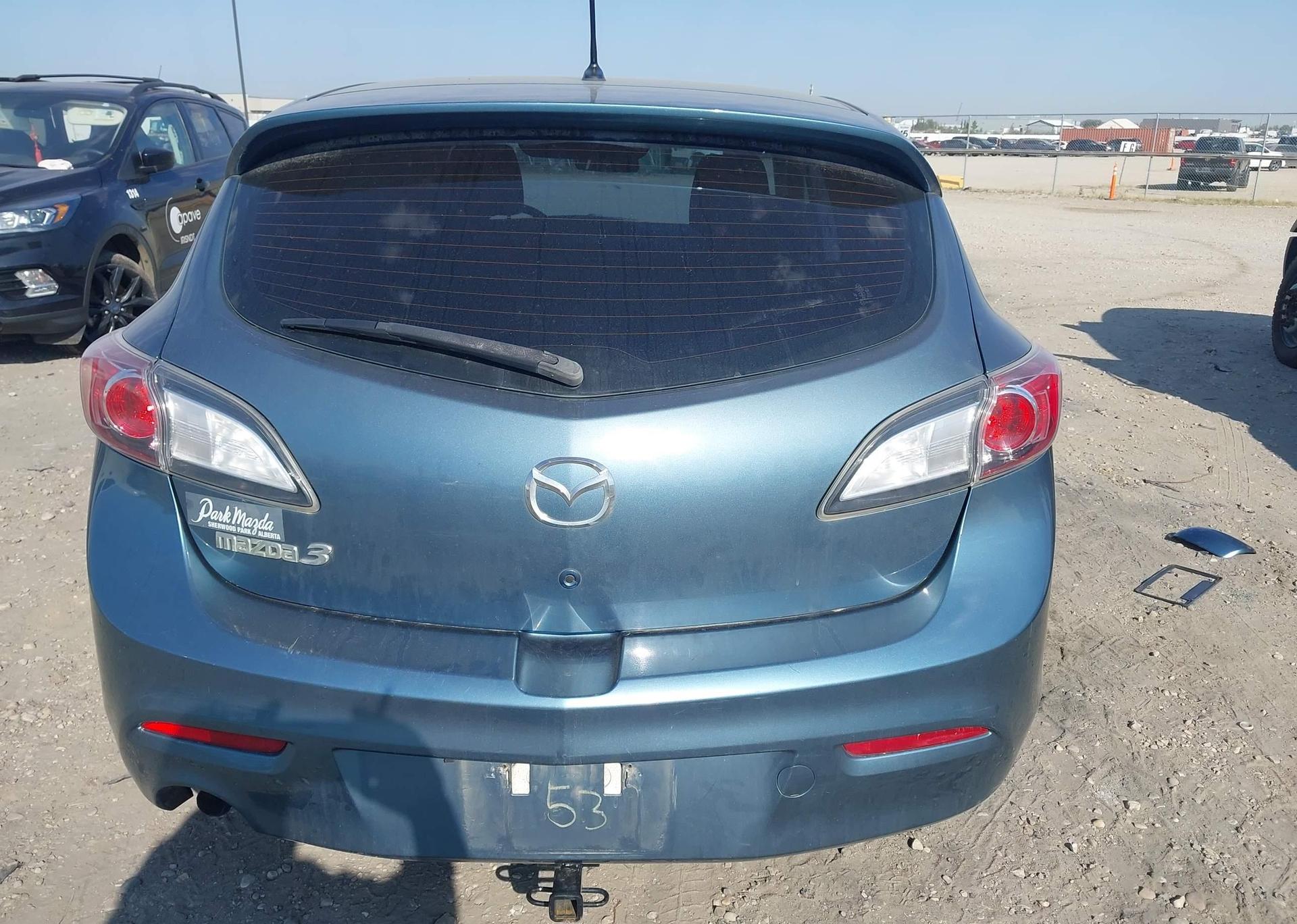2011 MAZDA 3 I