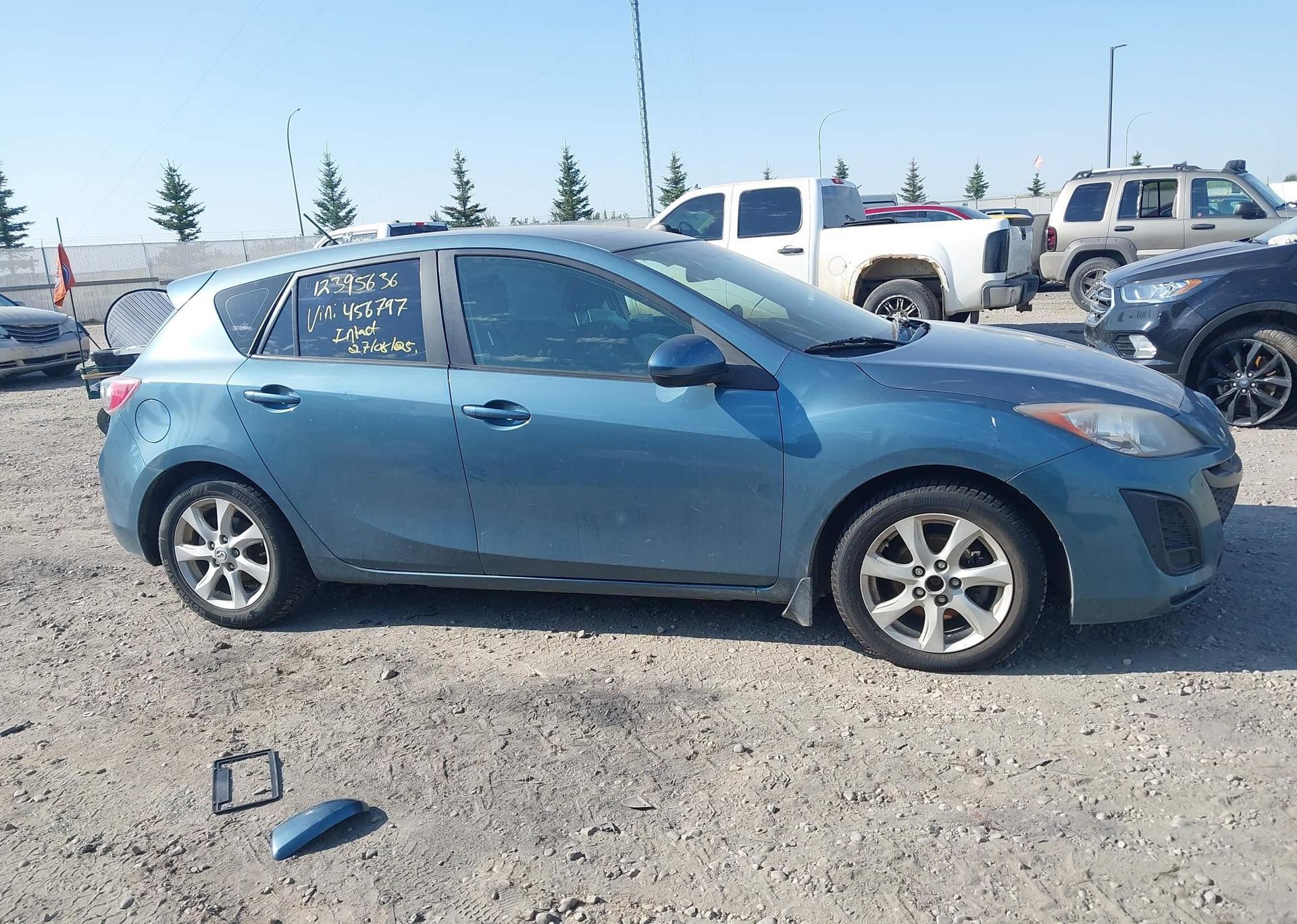 2011 MAZDA 3 I