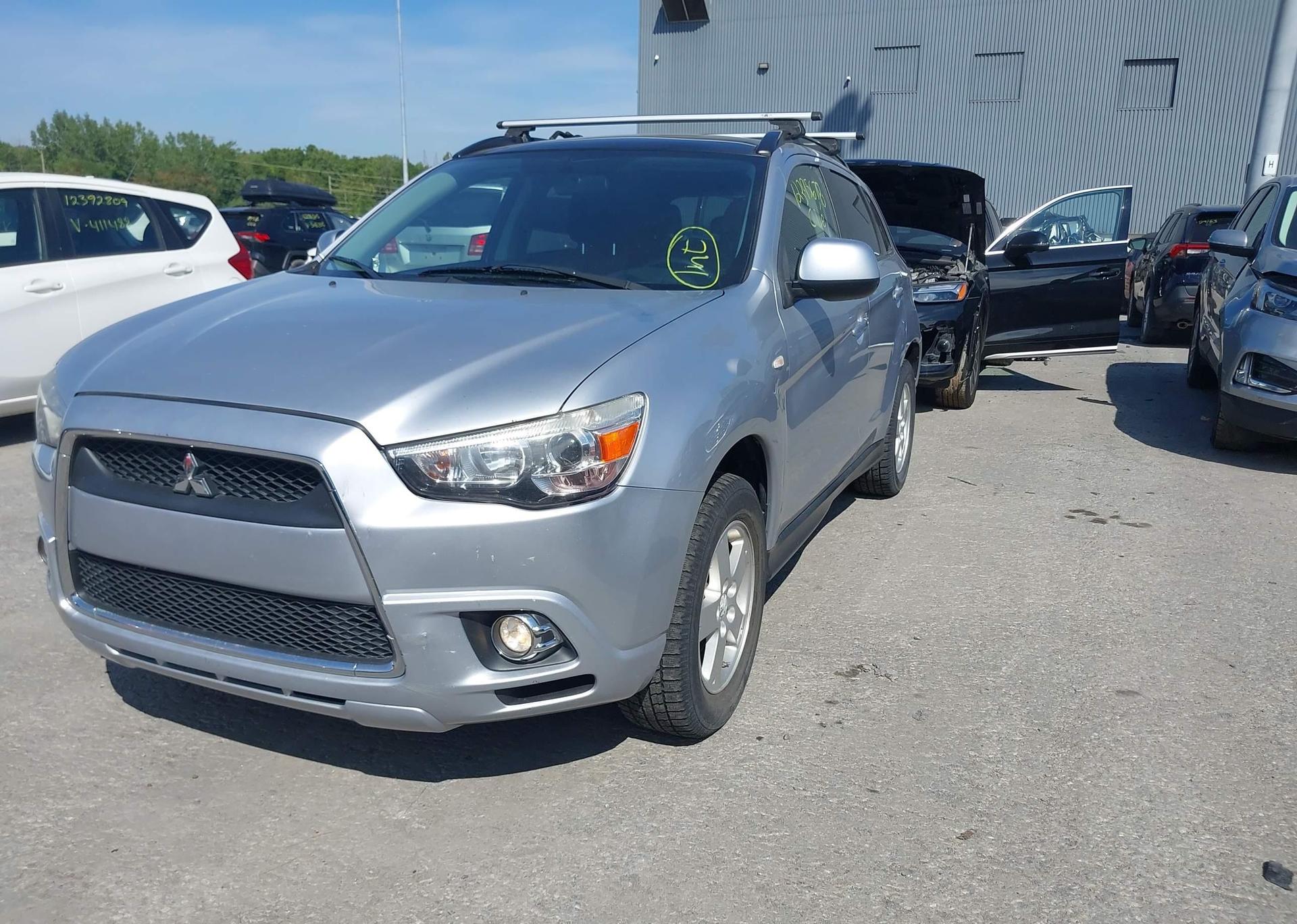 2012 MITSUBISHI RVR