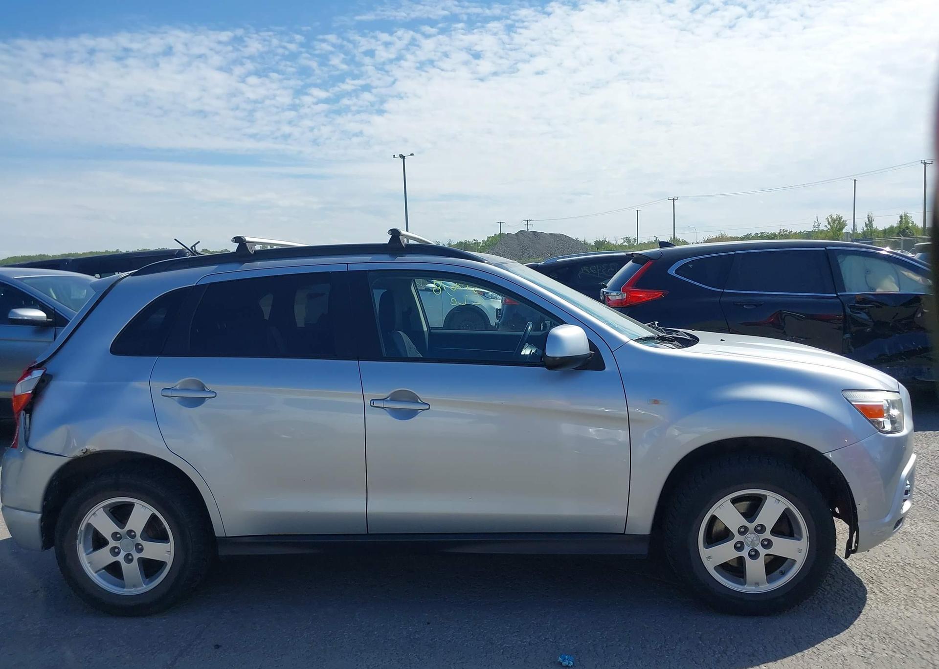 2012 MITSUBISHI RVR