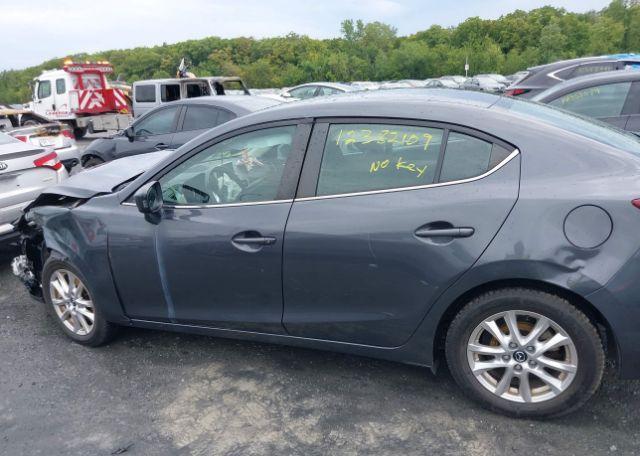 2015 MAZDA MAZDA3 GS