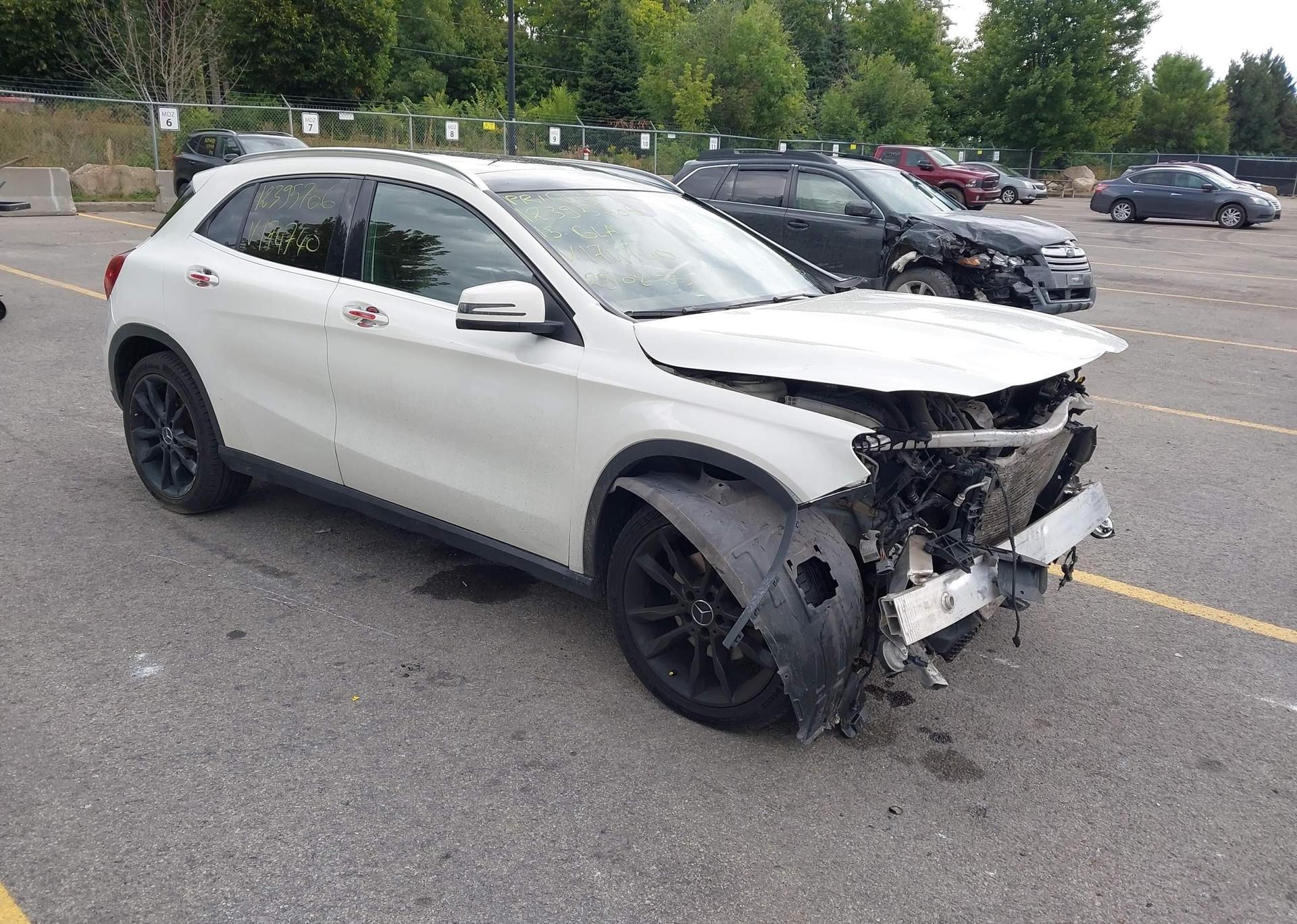 2015 MERCEDES-BENZ GLA 250 4MATIC