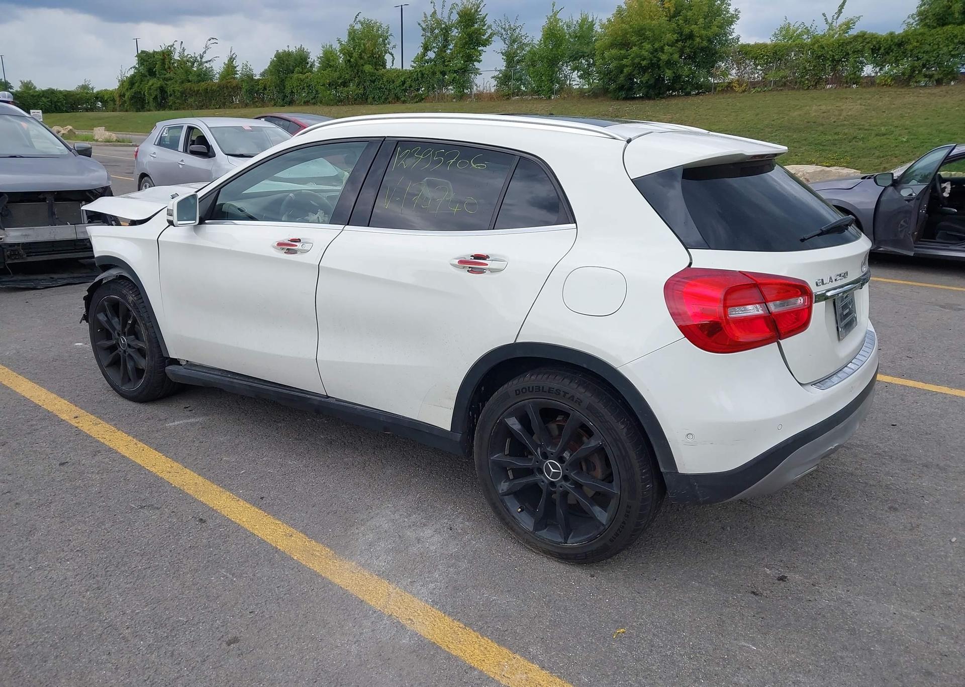 2015 MERCEDES-BENZ GLA 250 4MATIC