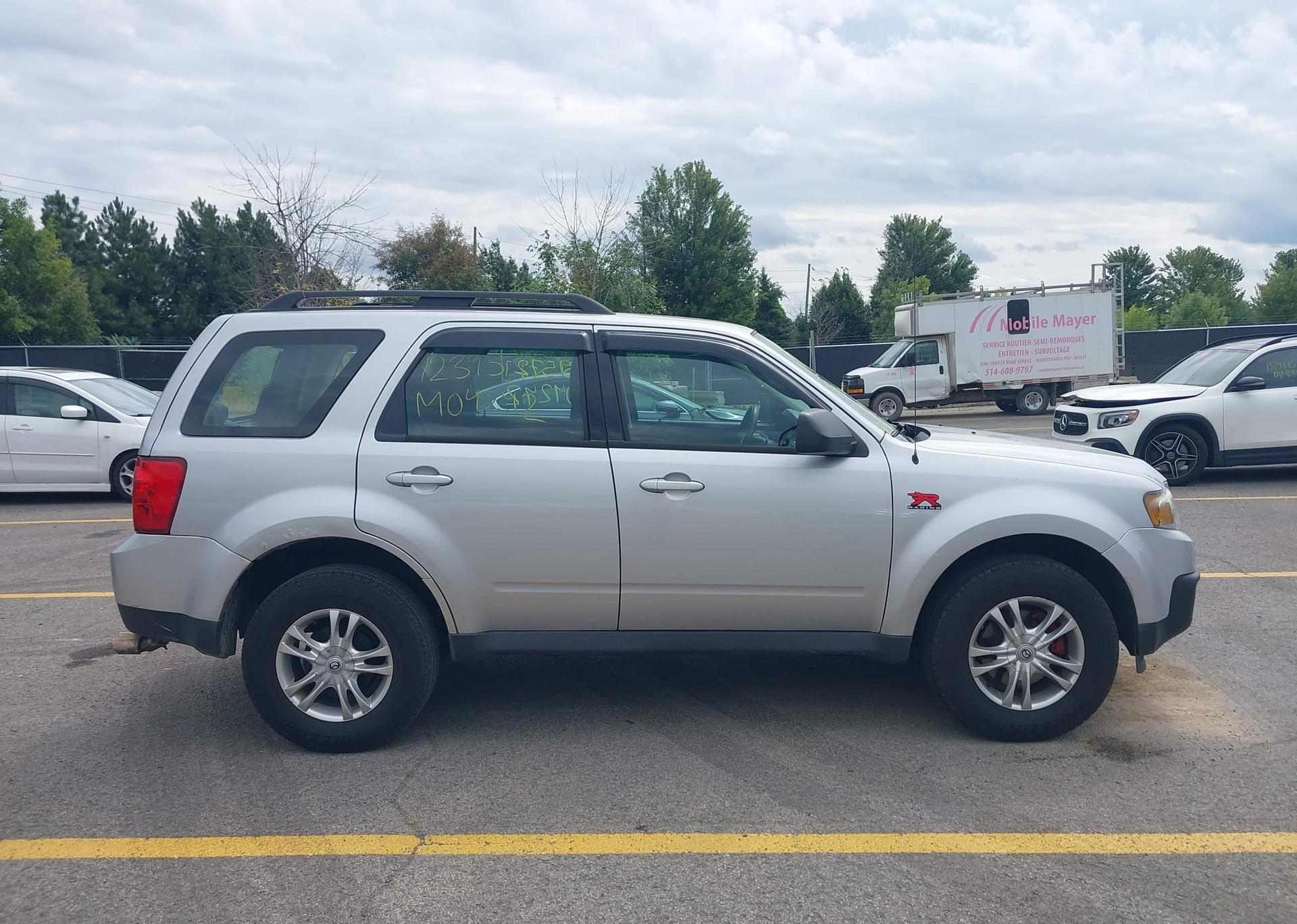 2011 MAZDA TRIBUTE I