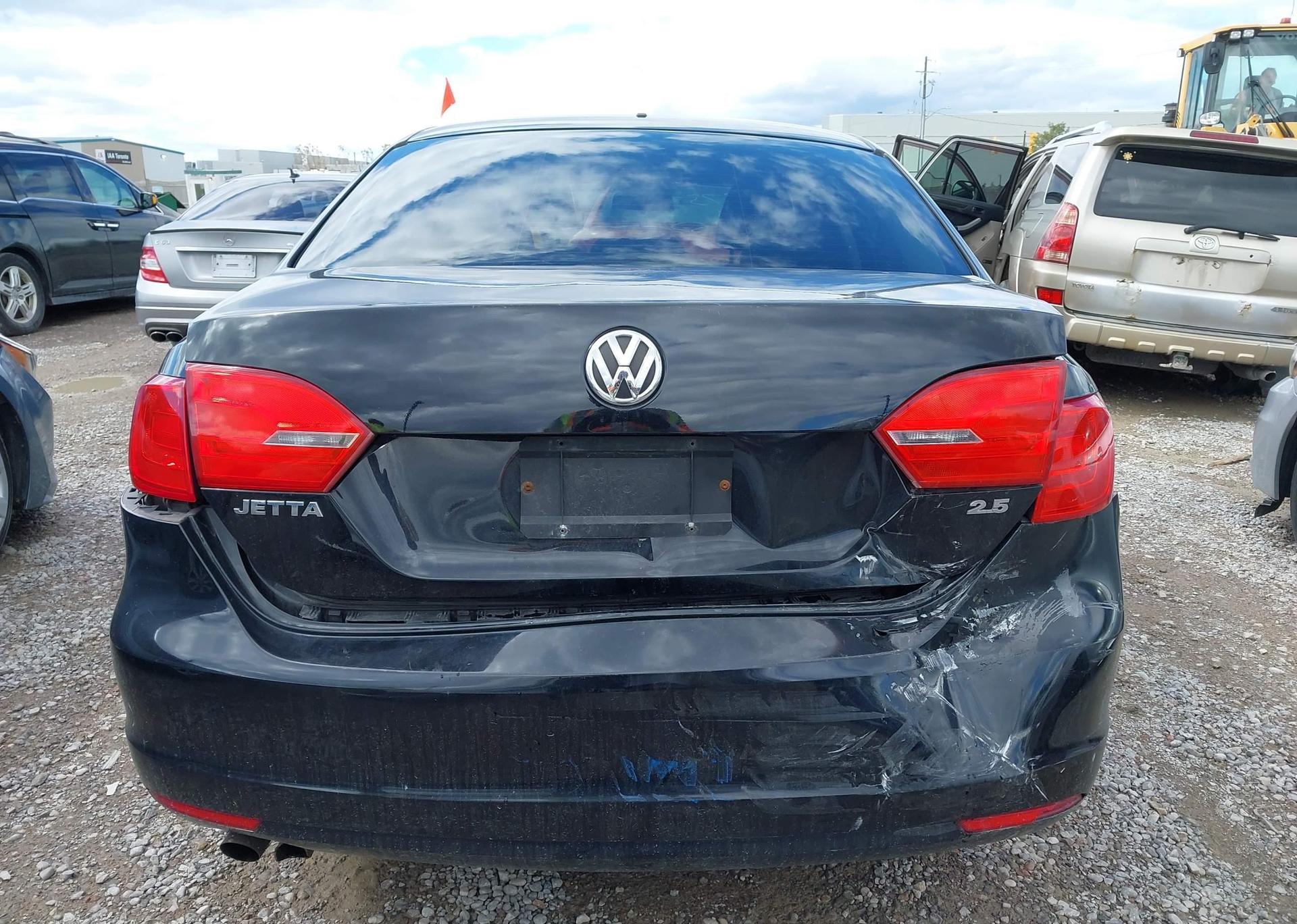 2011 VOLKSWAGEN JETTA 2.5L COMFORTLINE