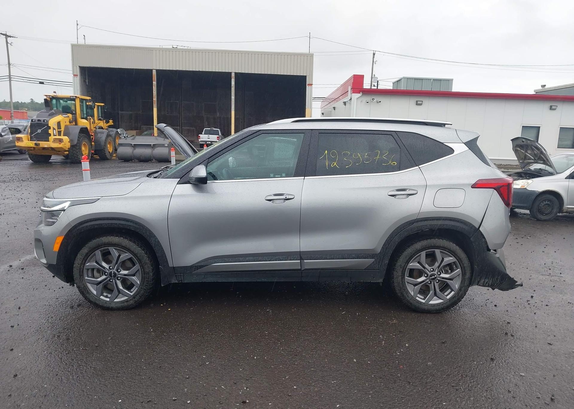 2024 KIA SELTOS S