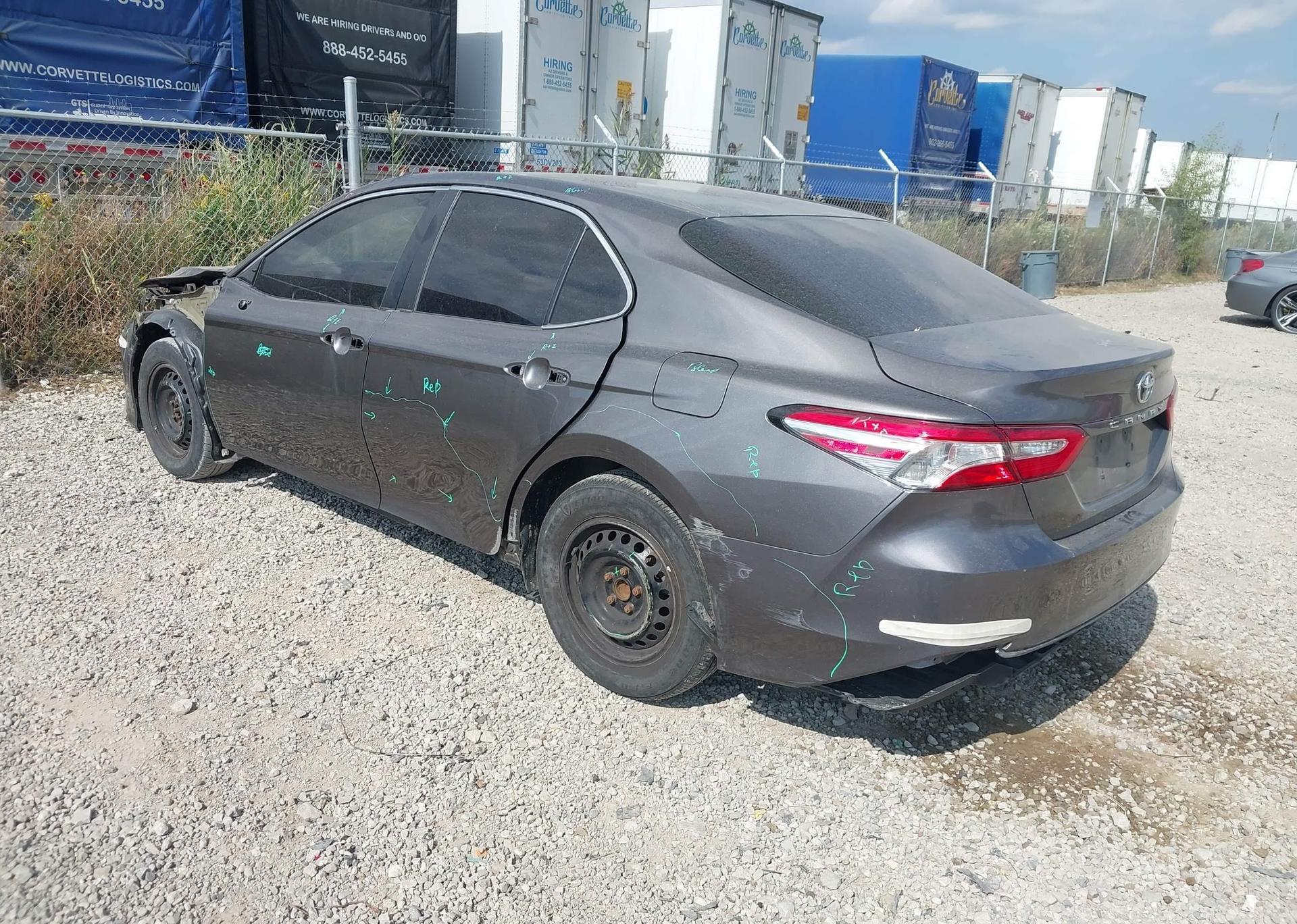 2018 TOYOTA CAMRY LE