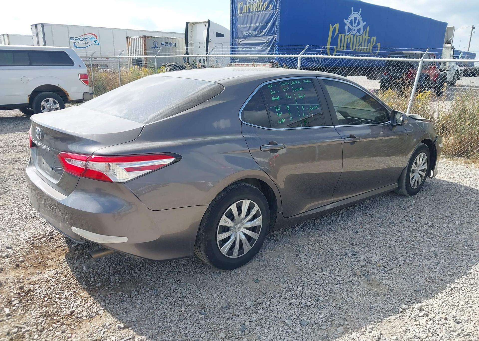 2018 TOYOTA CAMRY LE