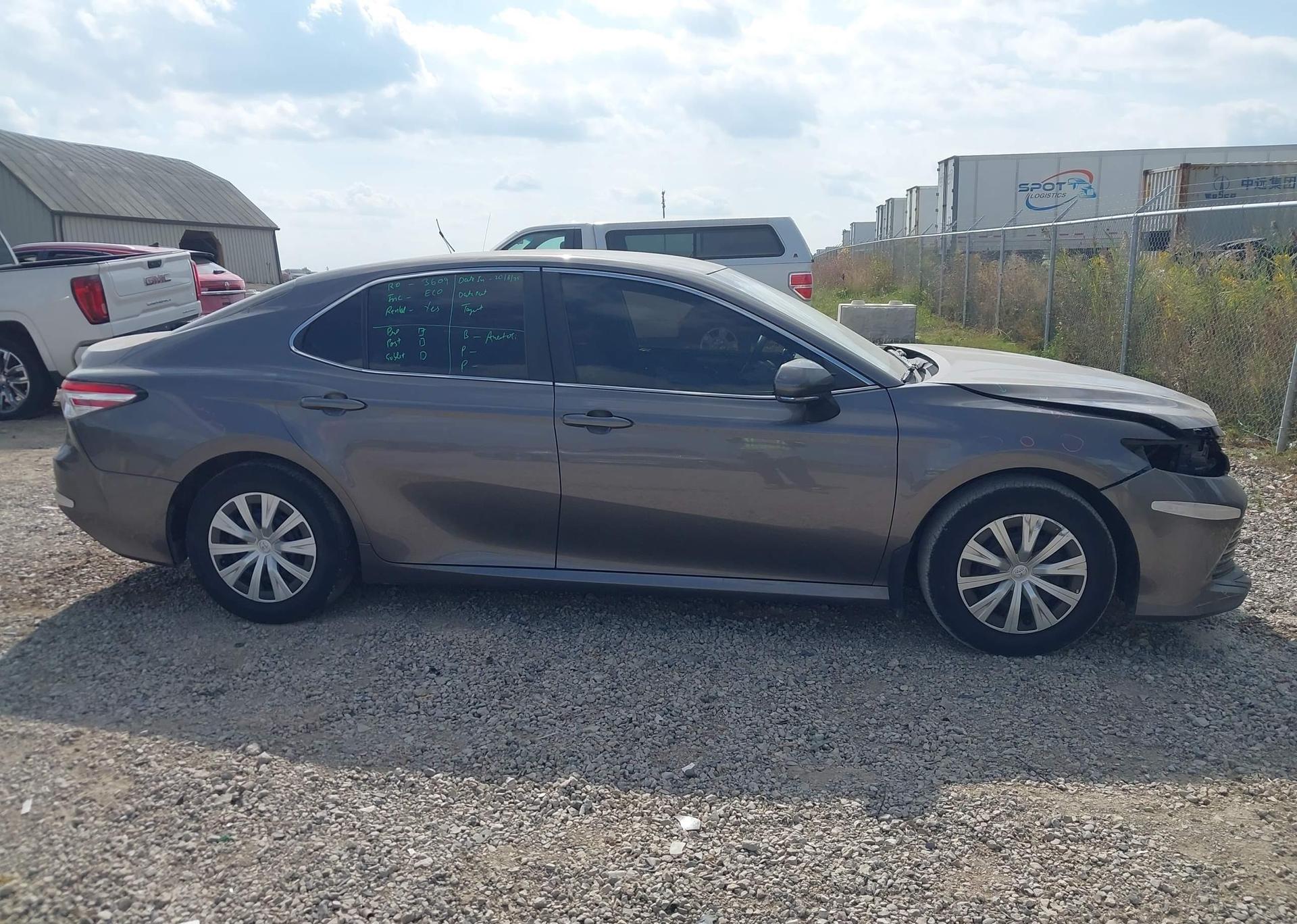 2018 TOYOTA CAMRY LE
