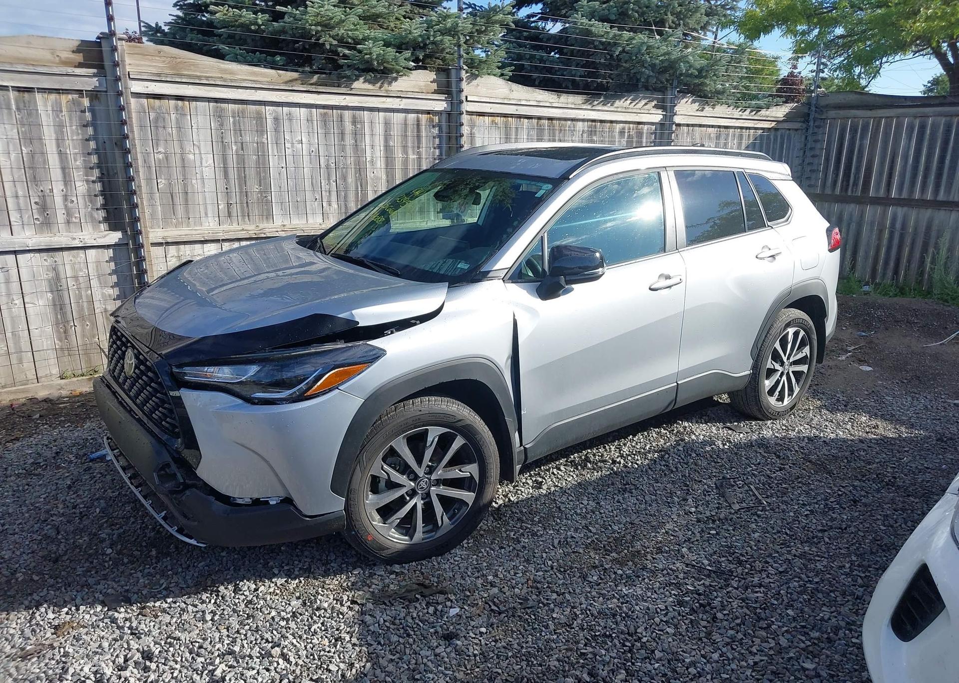 2025 TOYOTA COROLLA CROSS LE