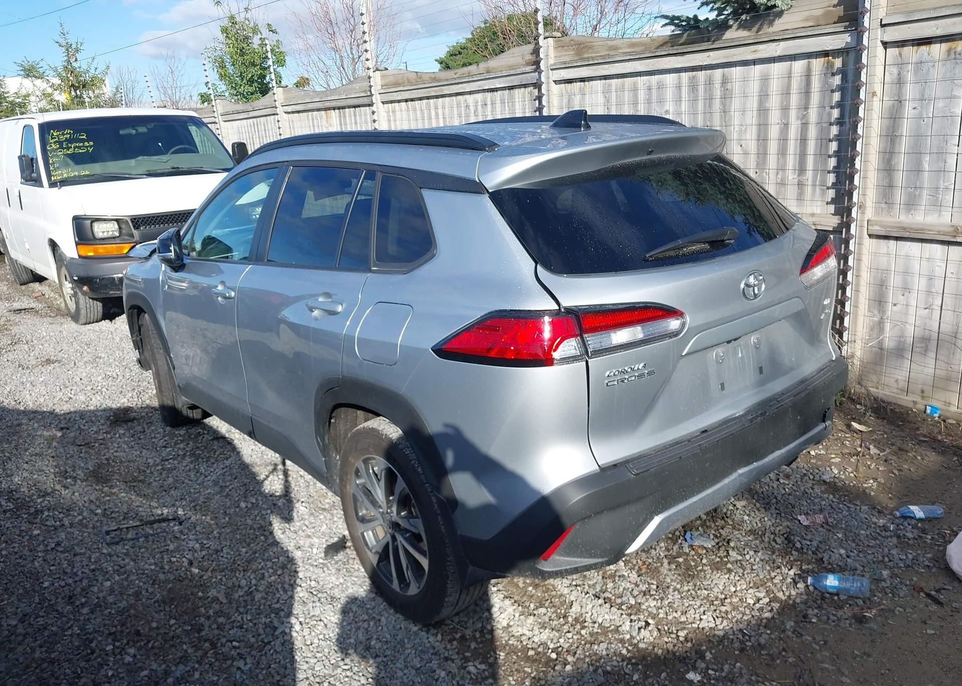 2025 TOYOTA COROLLA CROSS LE