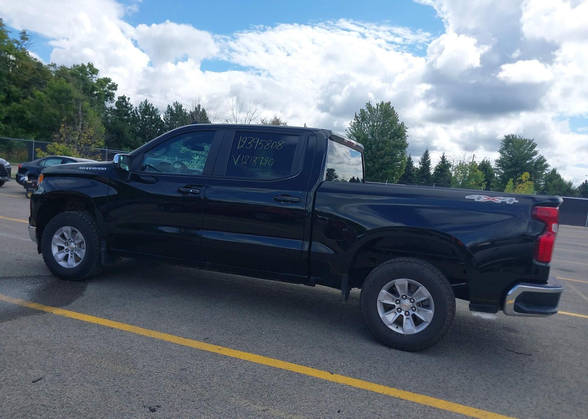 2025 CHEVROLET SILVERADO K1500 LT