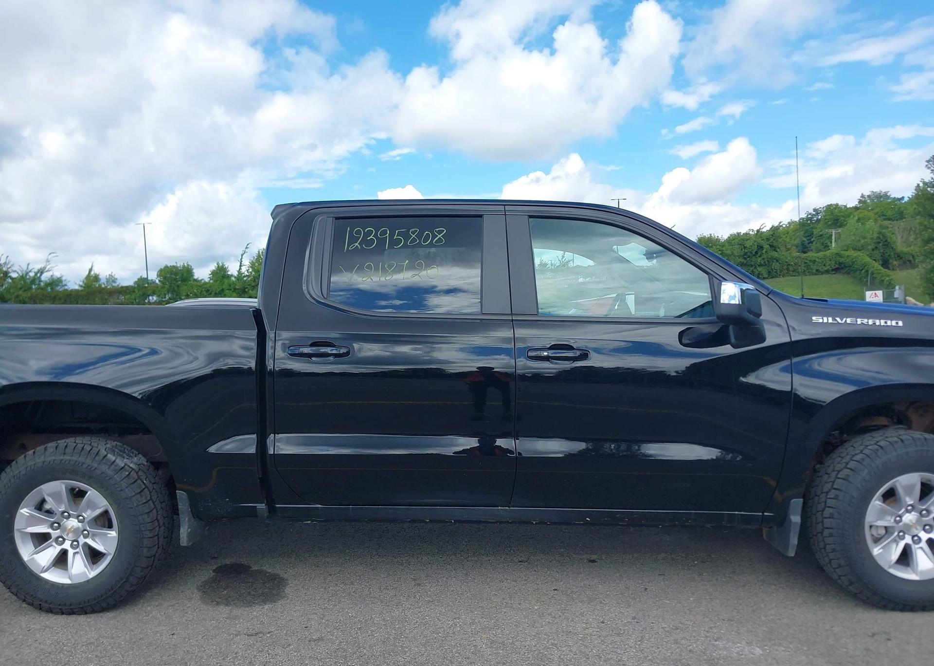 2025 CHEVROLET SILVERADO K1500 LT