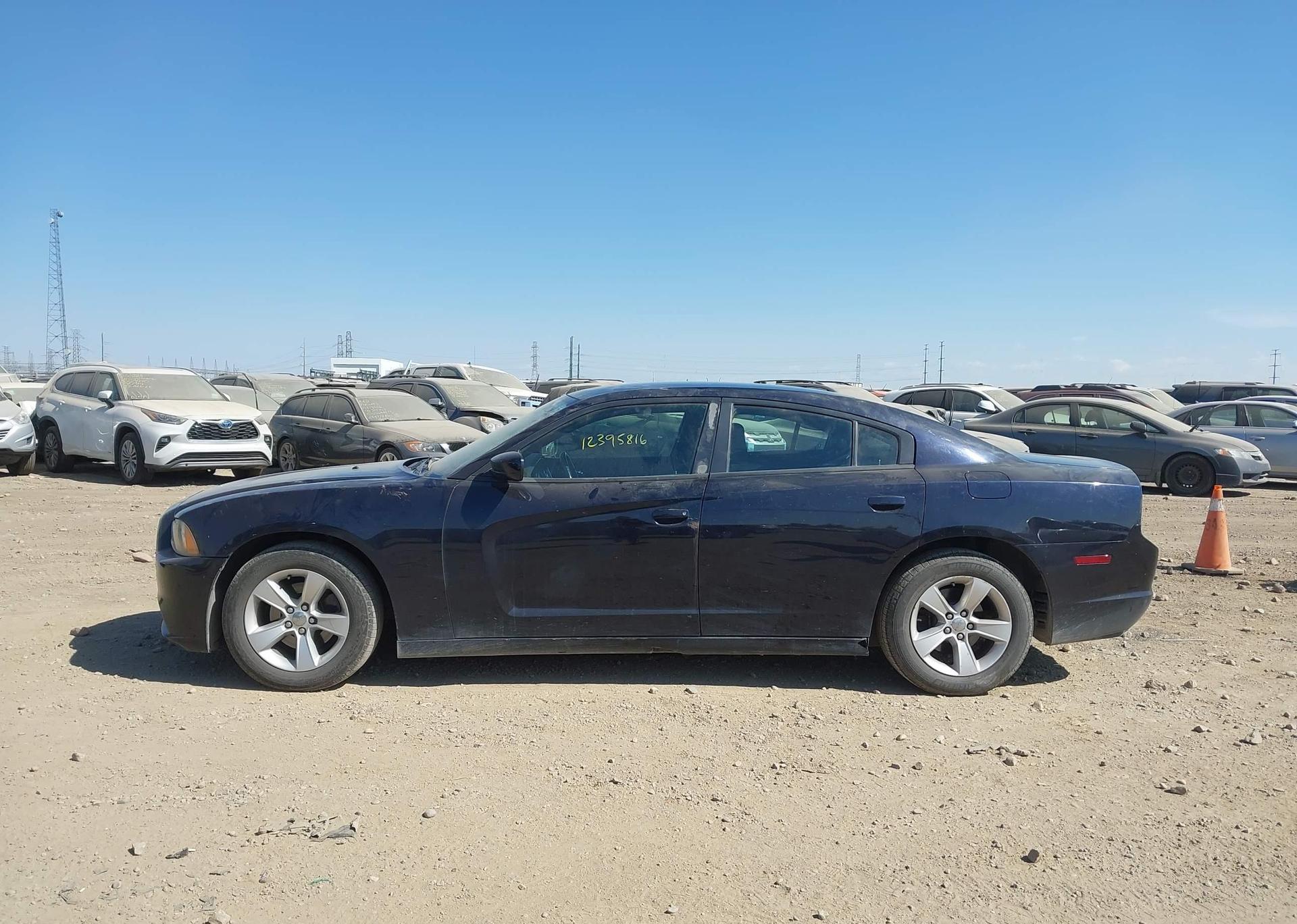 2012 DODGE CHARGER SE