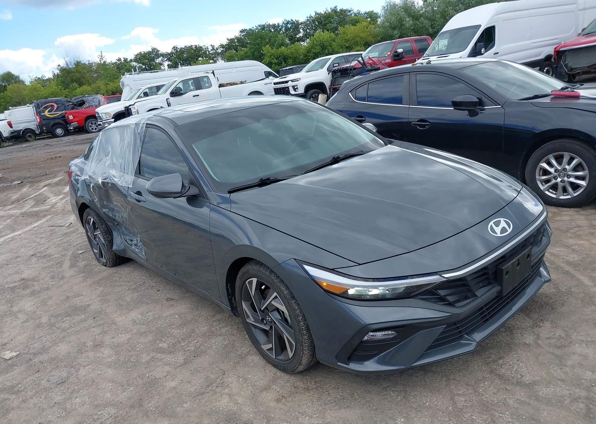 2024 HYUNDAI ELANTRA SEL