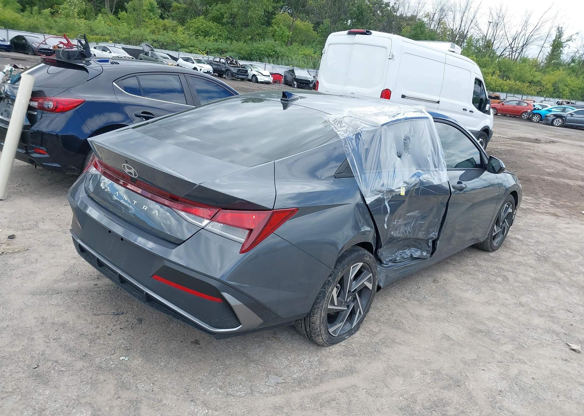 2024 HYUNDAI ELANTRA SEL