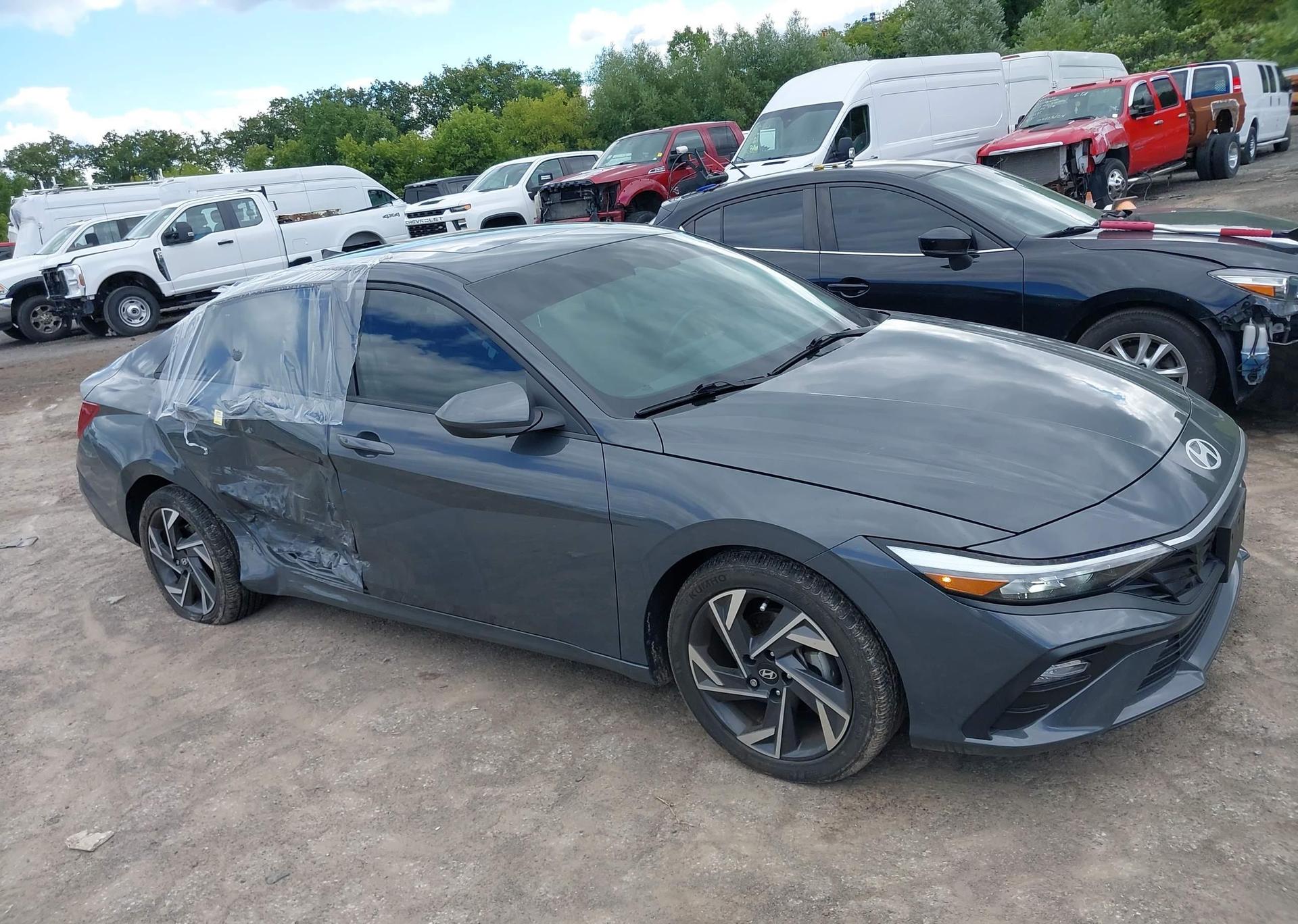 2024 HYUNDAI ELANTRA SEL