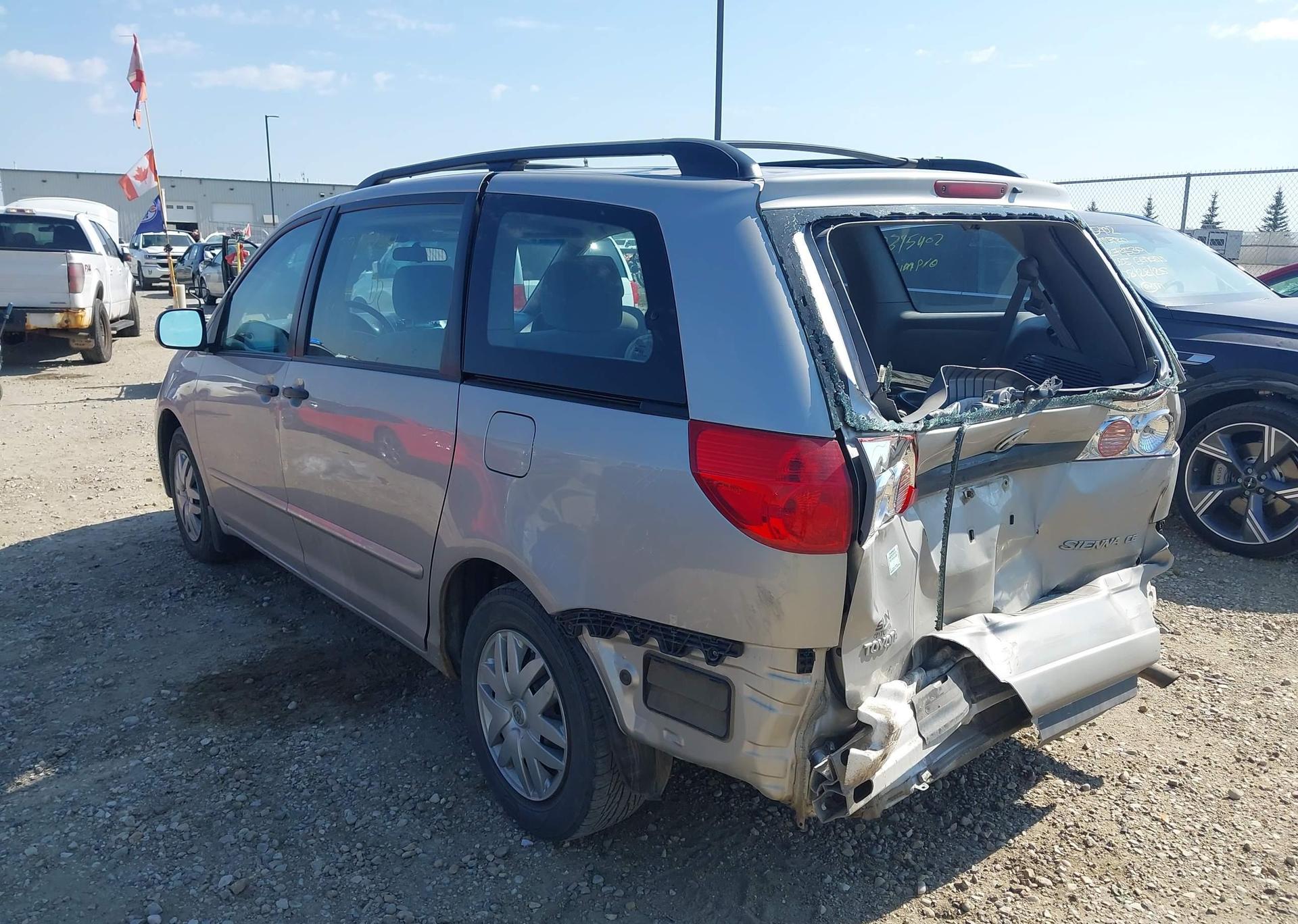 2007 TOYOTA SIENNA CE