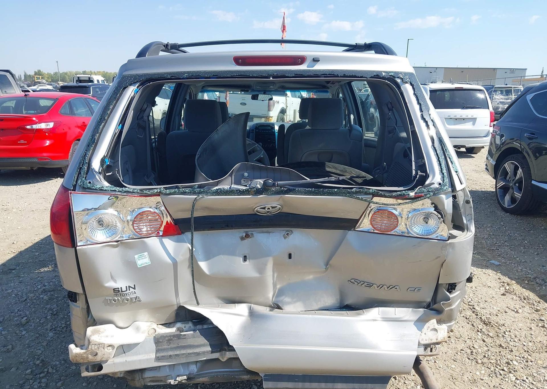 2007 TOYOTA SIENNA CE