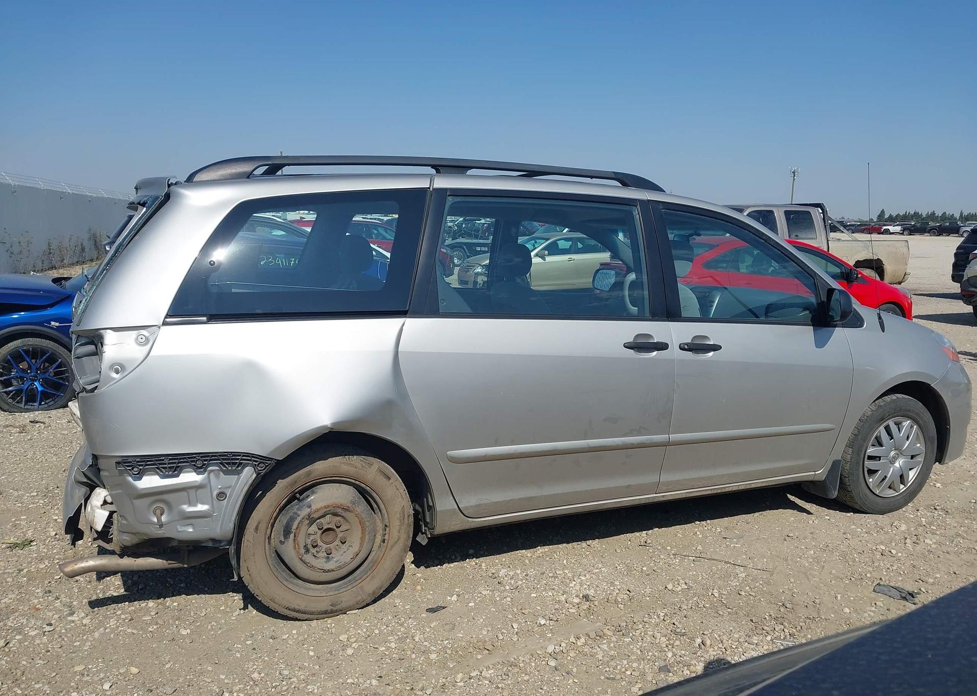 2007 TOYOTA SIENNA CE