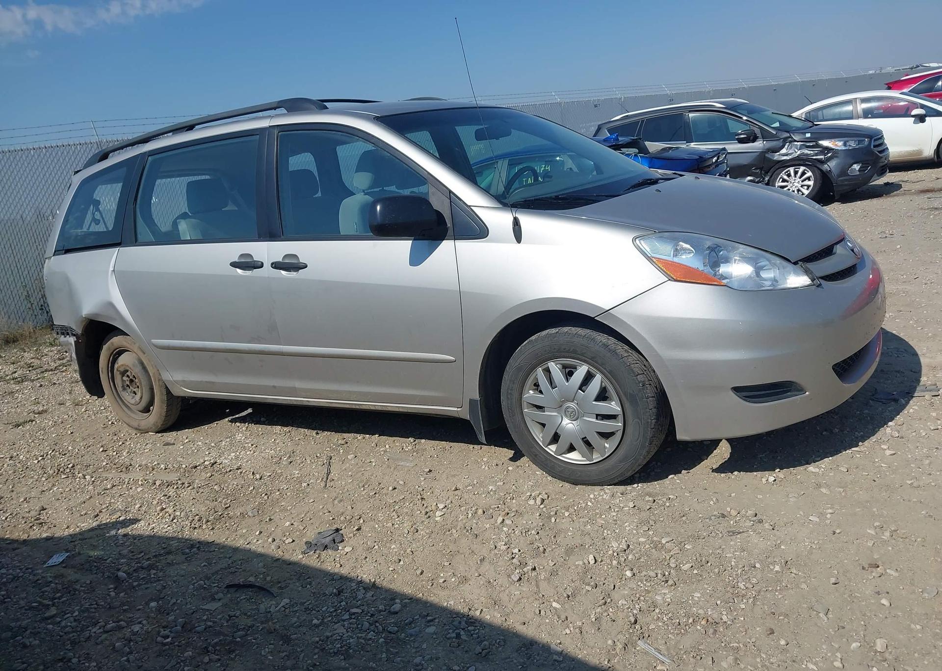 2007 TOYOTA SIENNA CE