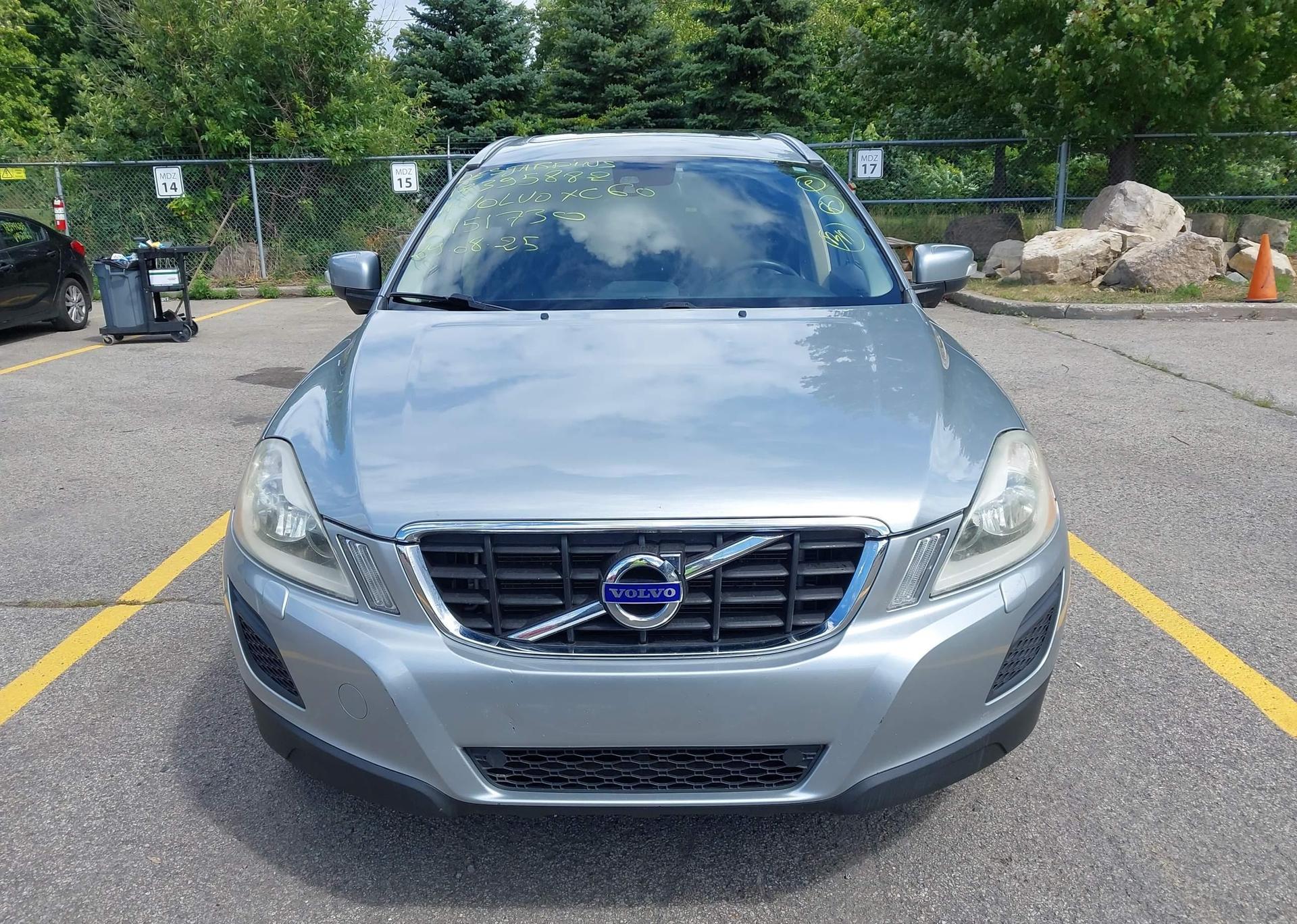 2011 VOLVO XC60 3.2